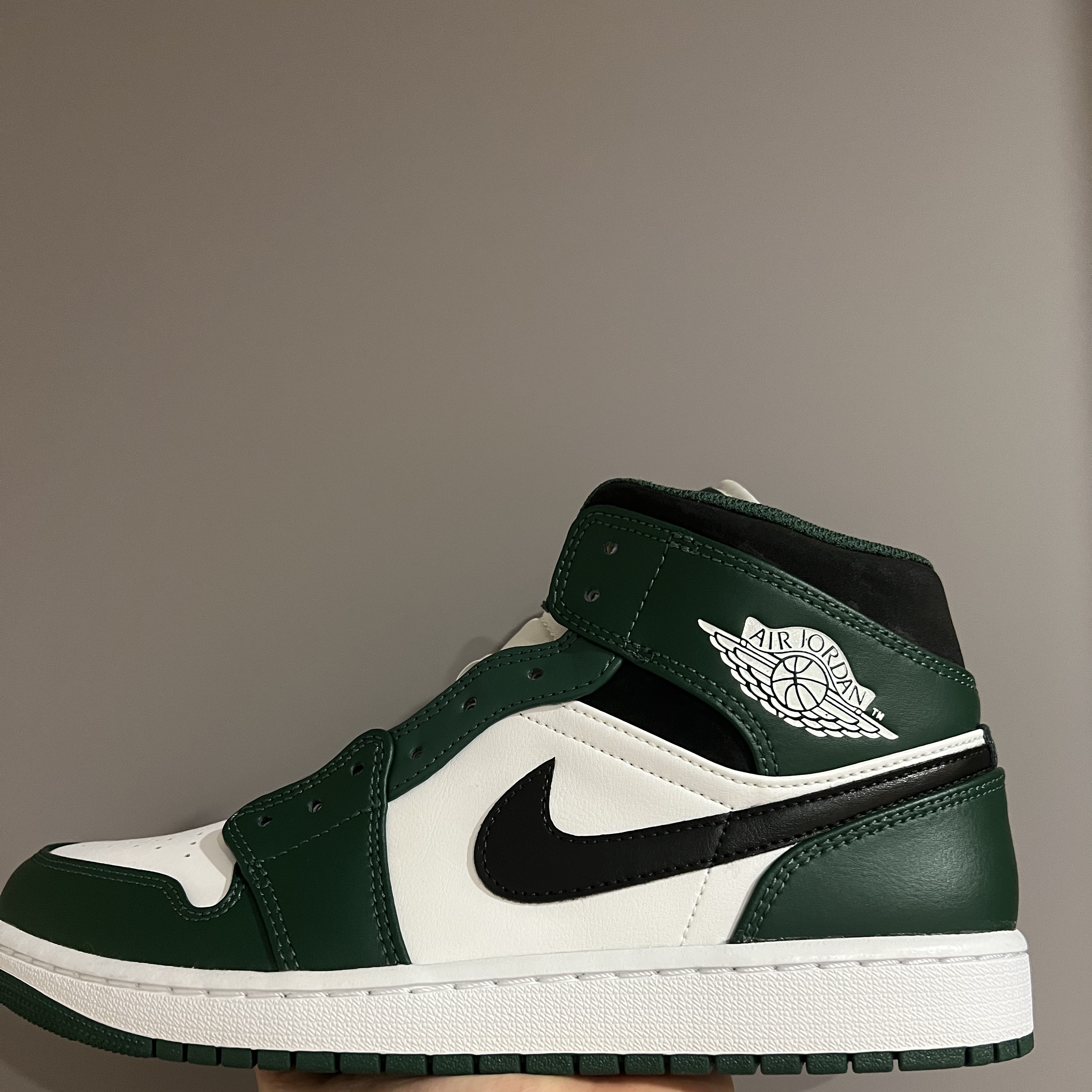 Jordan 1 Mid Sonics 2021 착용 스타일