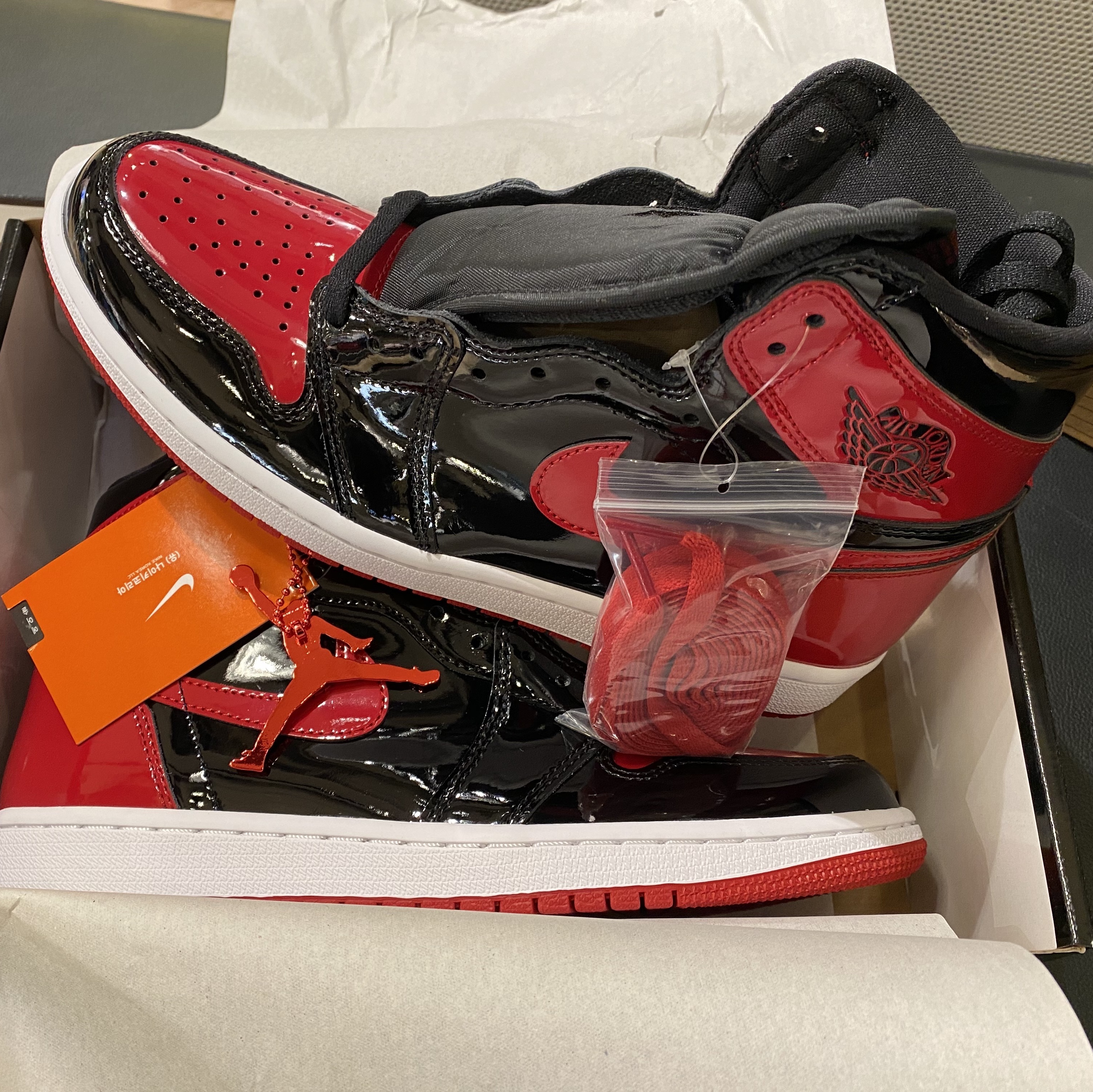 Jordan 1 Retro High OG Patent Bred 착용 스타일
