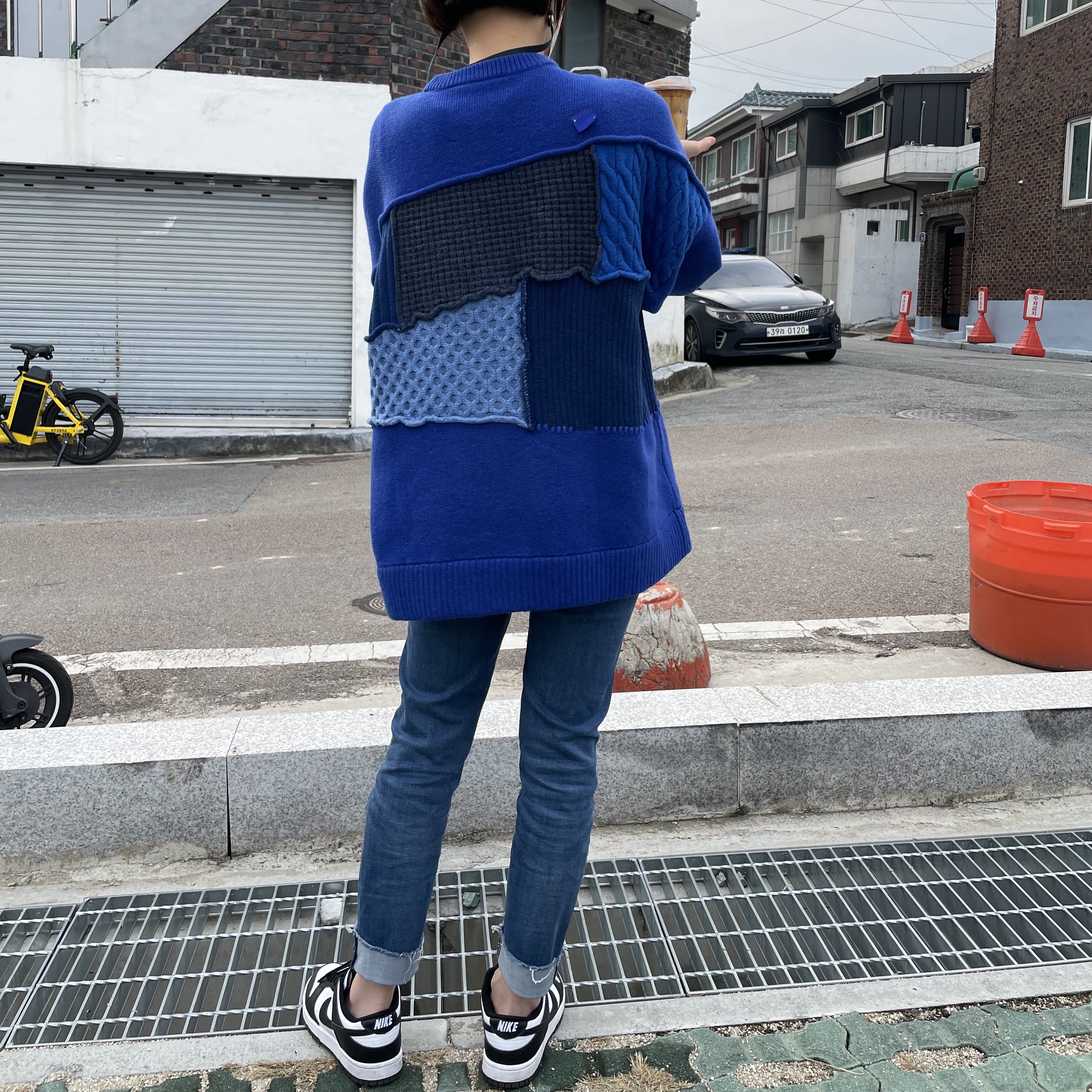(W) Nike Dunk Low Black, Zara x Ader Error Patchwork Oversize Sweater Blue 착용 스타일
