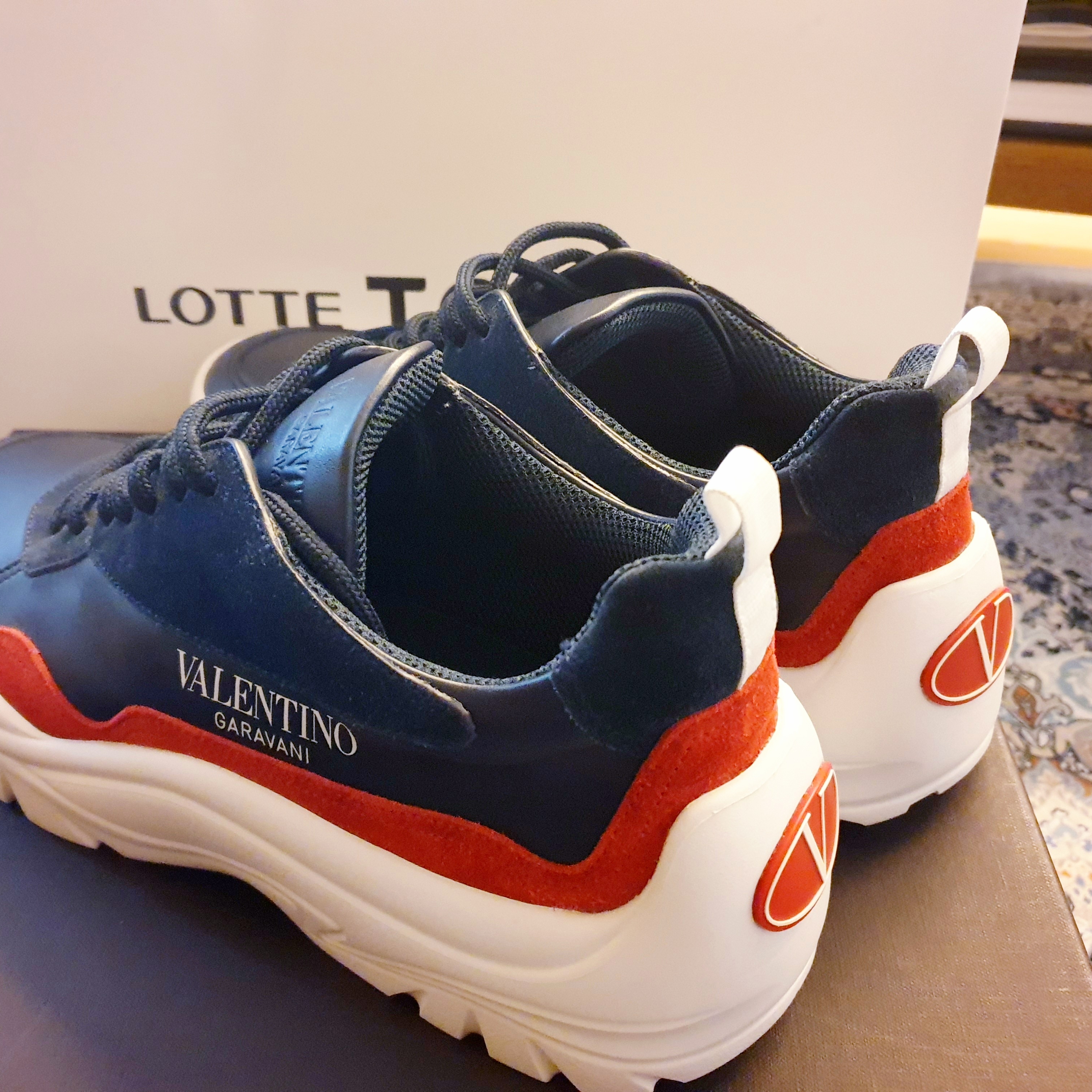 Valentino Gumboy Calfskin Sneakers Blue Red, (W) Nike x Undercover Daybreak University Red 착용 스타일 - 2
