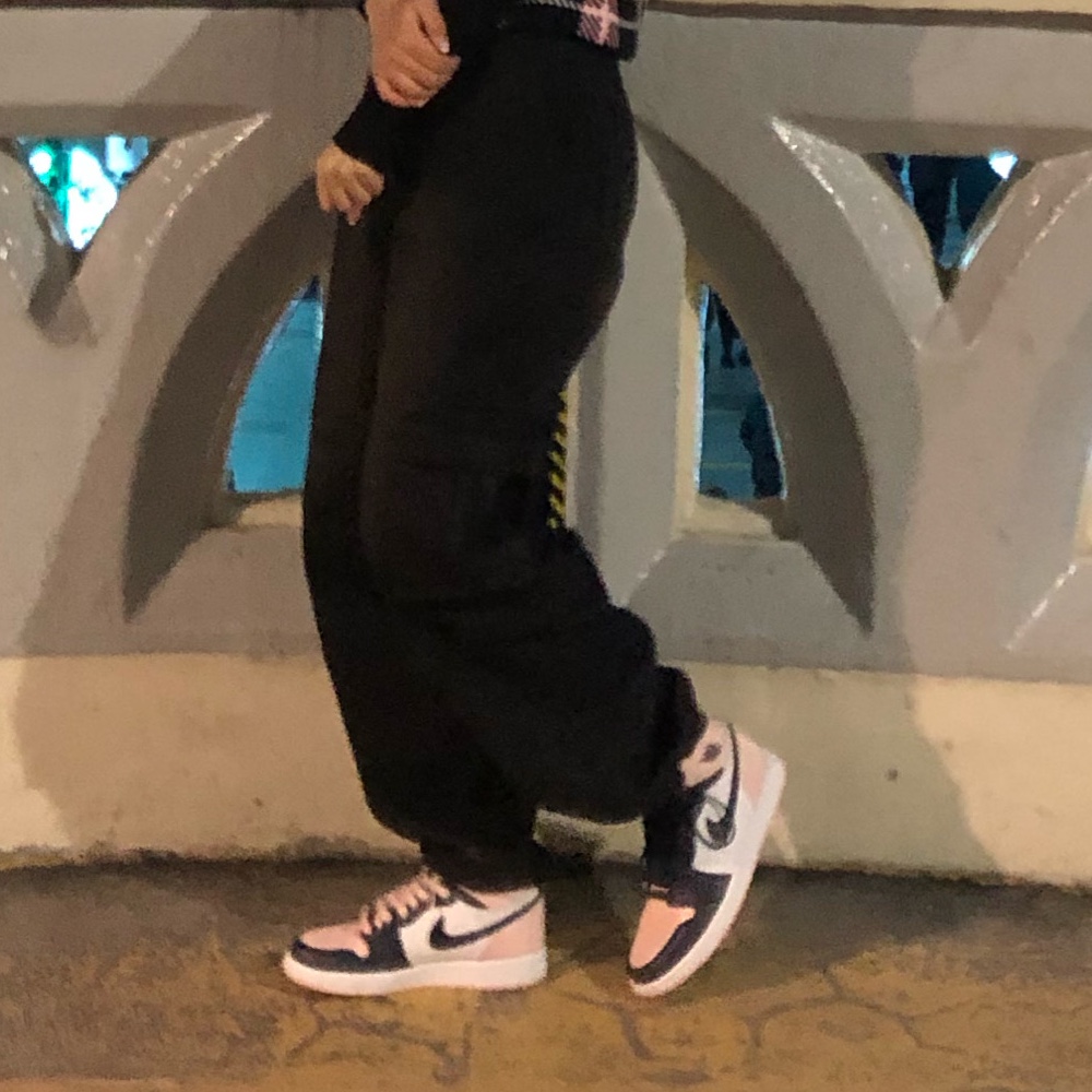 (W) Jordan 1 Retro High OG Atmosphere 착용 스타일 - 3