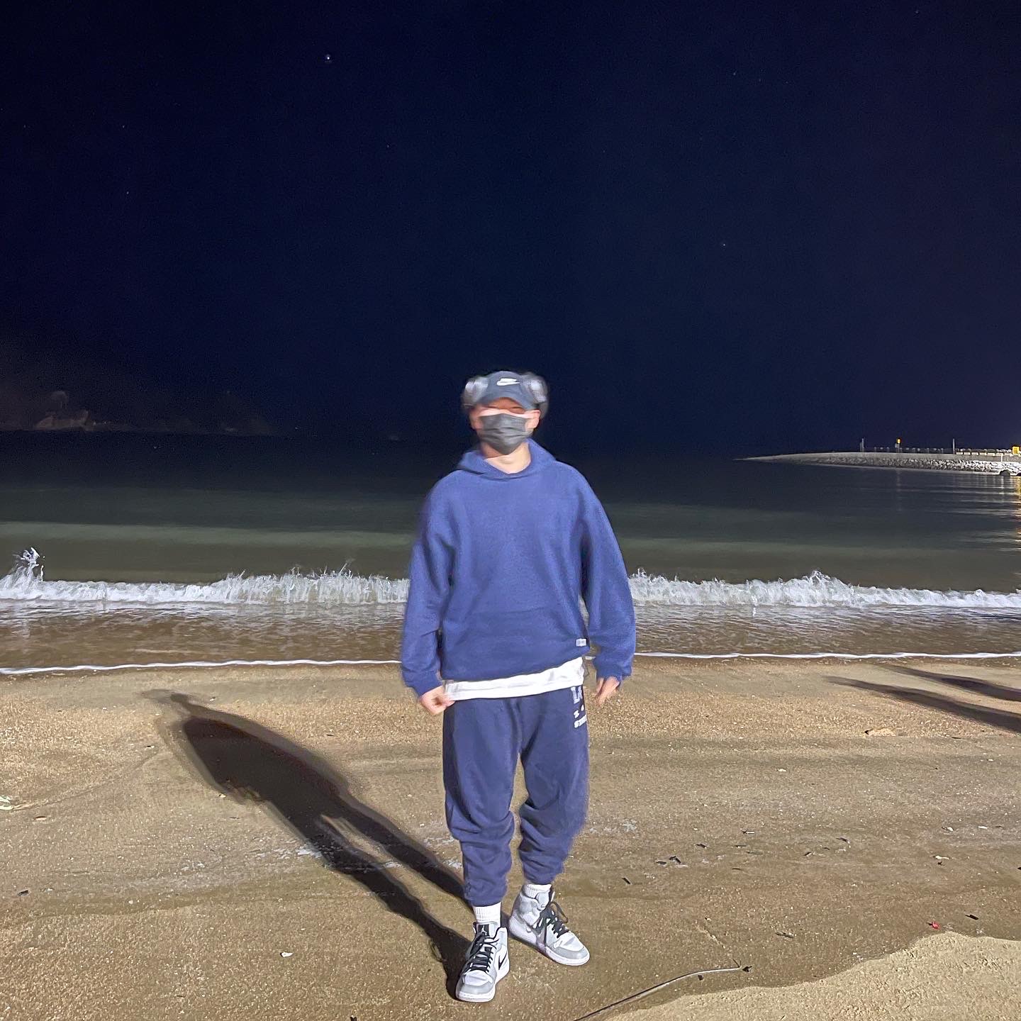IAB Studio x Lee Pigment Sweatpants Indigo Navy, Jordan 1 Mid Light Smoke Grey 착용 스타일 - 1