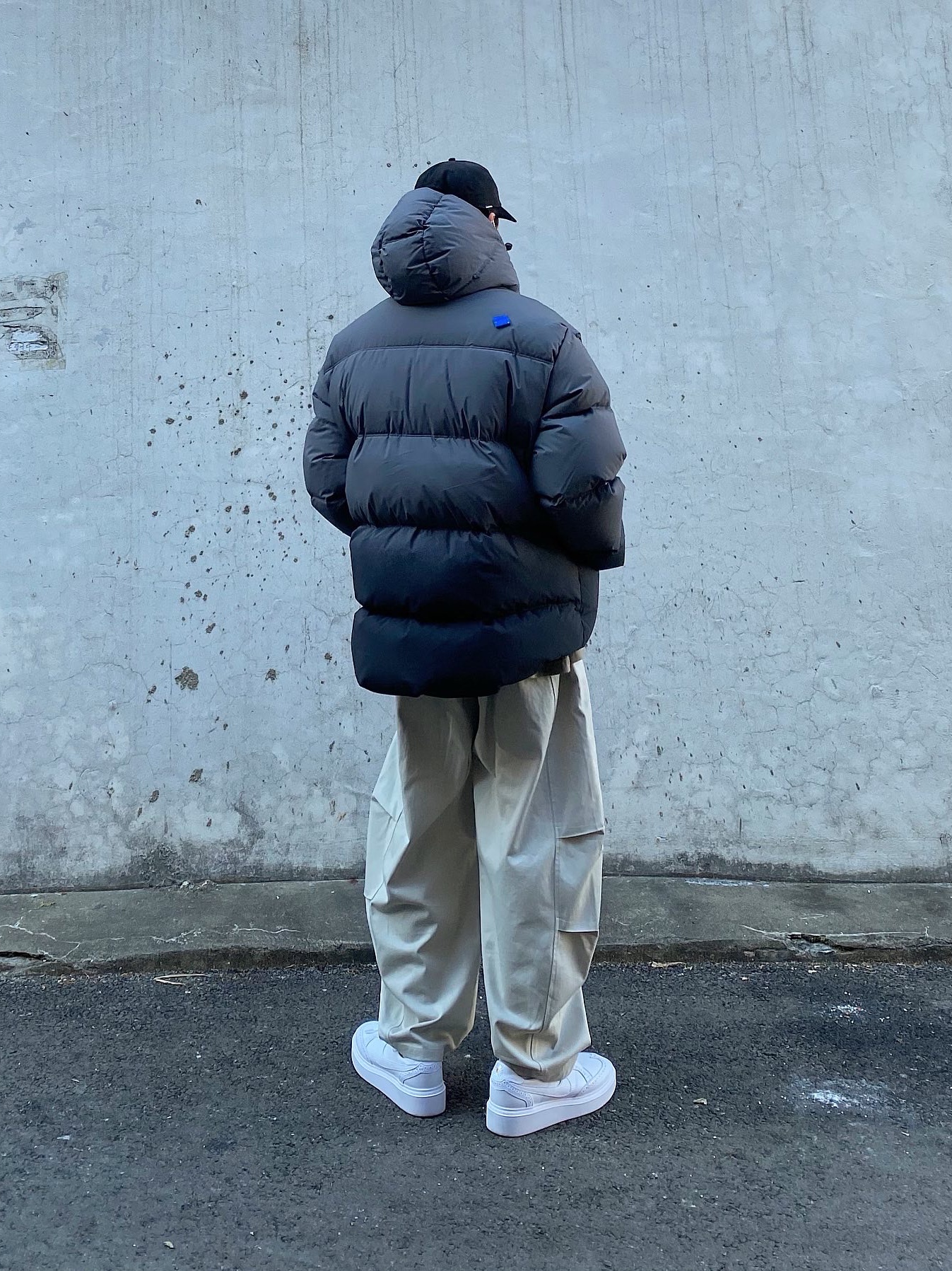 Nike x Peaceminusone Kwondo1 White, Zara x Ader Error Puffer Jacket Grey 착용 스타일 - 2