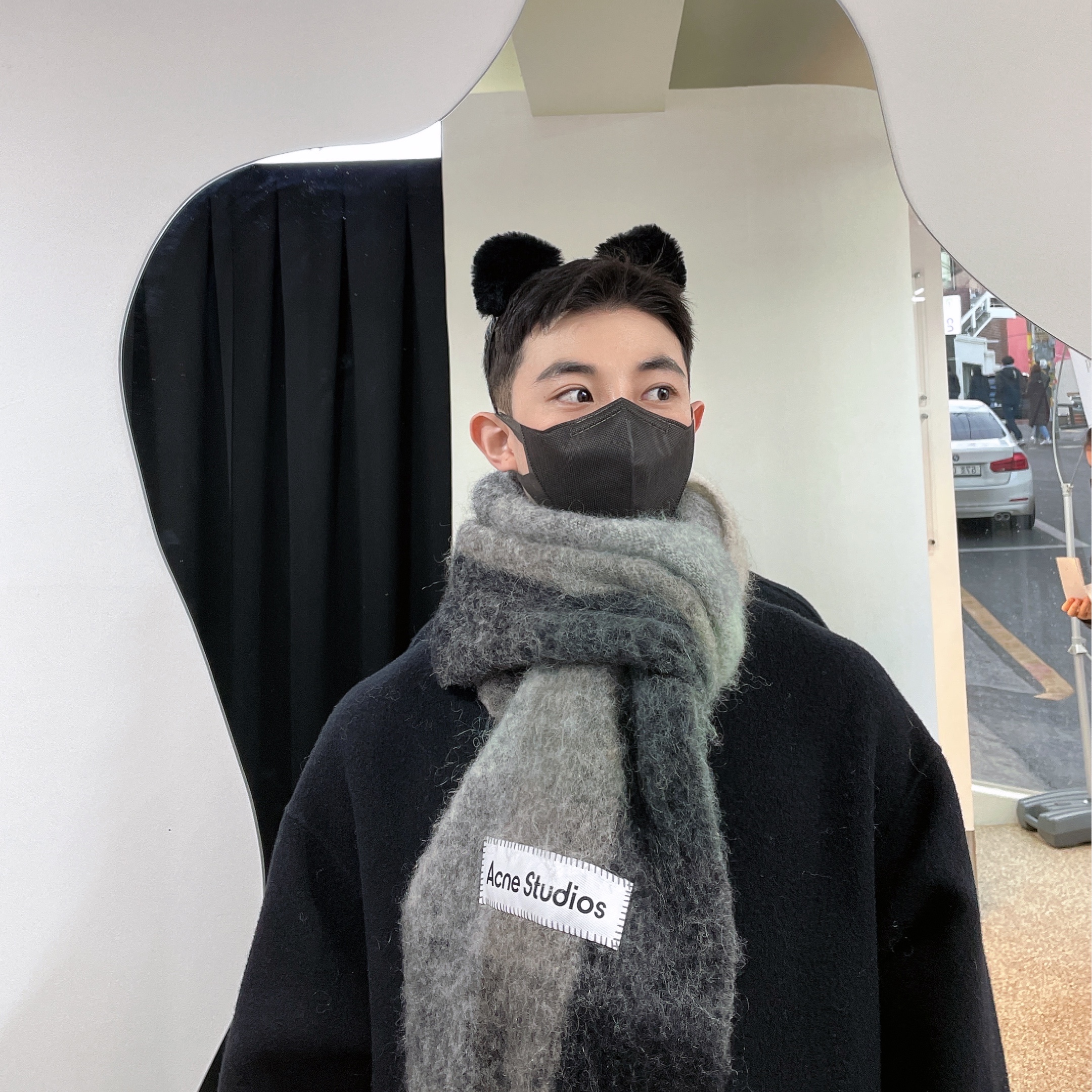Acne Studios Mohair Check Muffler Grey Green Black 착용 스타일