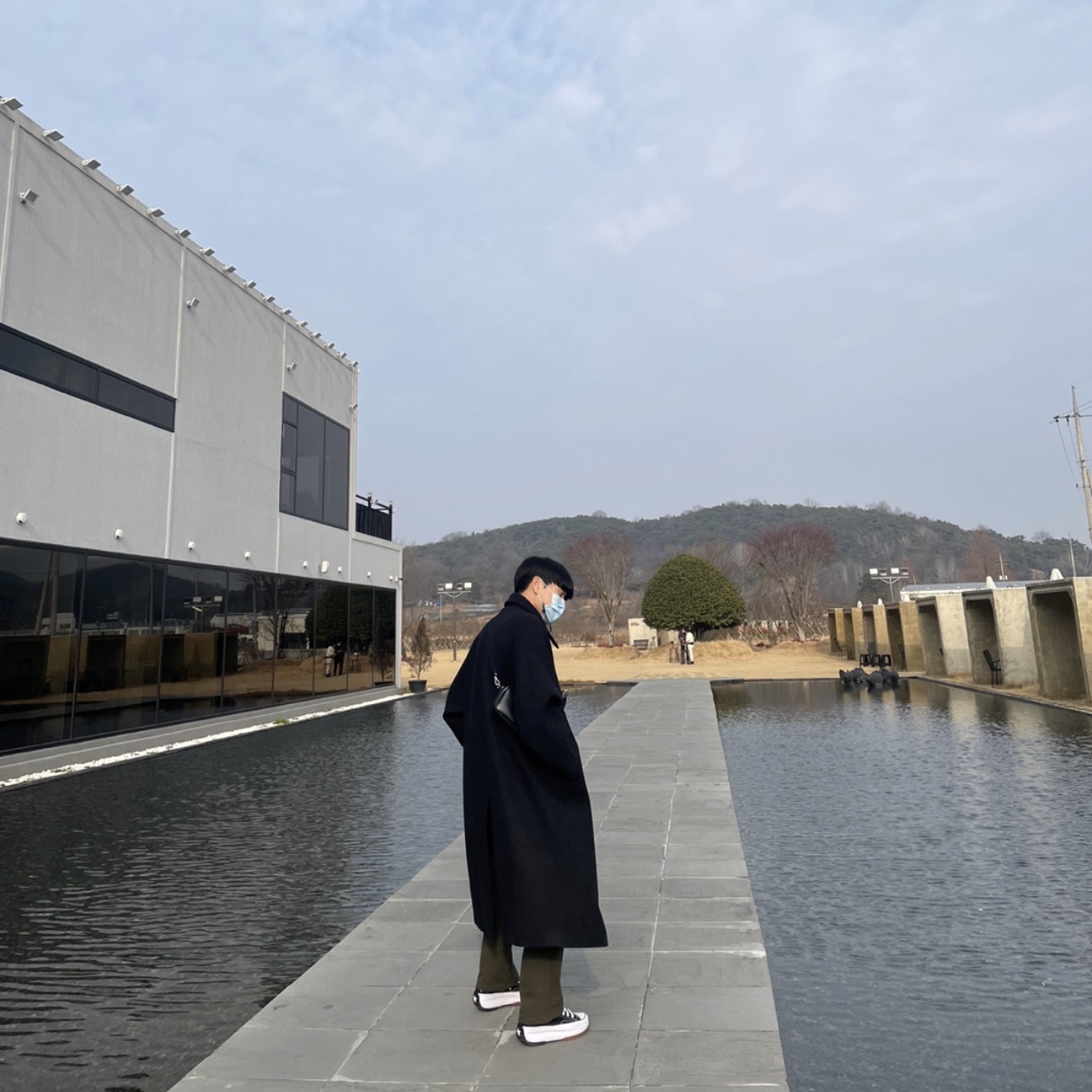Converse Run Star Hike Hi Black White Gum 착용 스타일