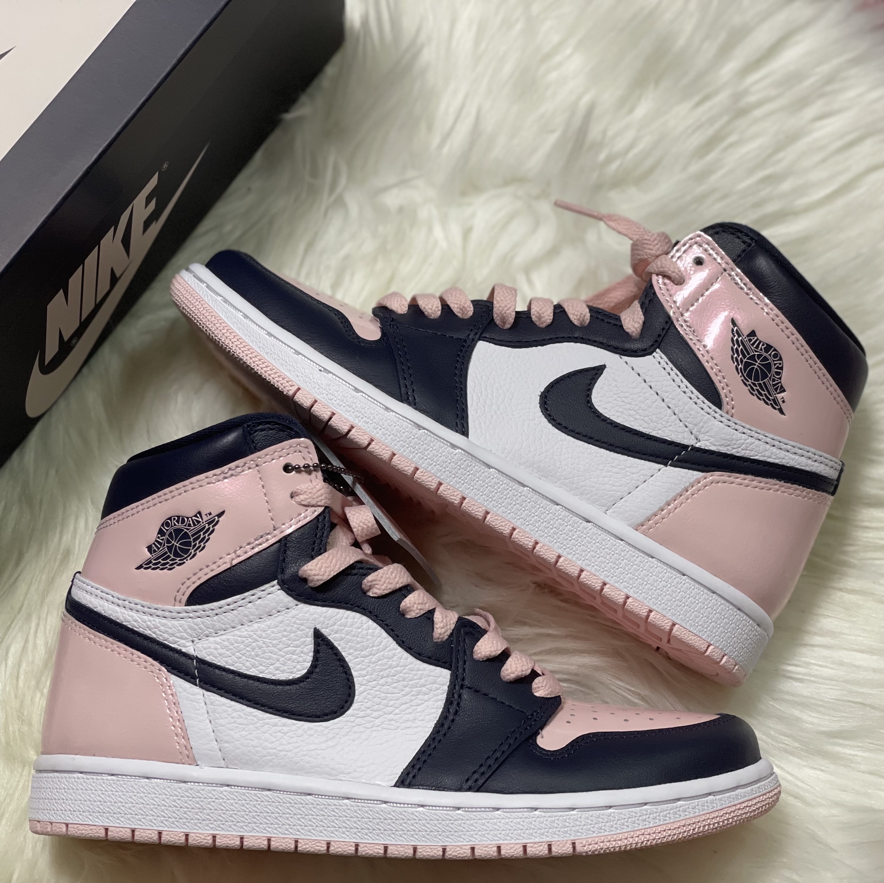 (W) Jordan 1 Retro High OG Atmosphere 착용 스타일 - 4