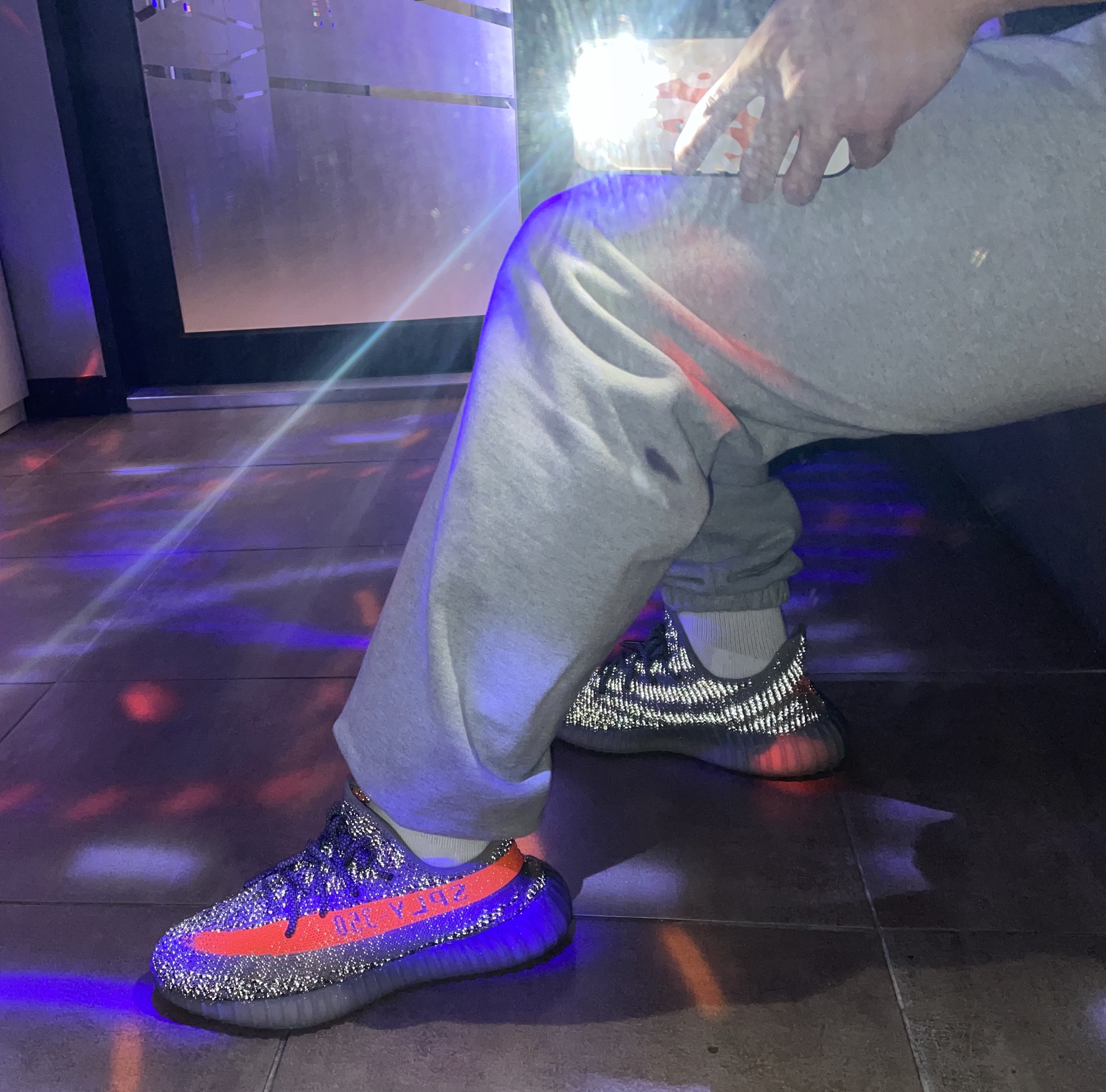 Adidas Yeezy Boost 350 V2 Beluga - Reflective, Adidas Yeezy Boost 350 V2 Beluga 착용 스타일