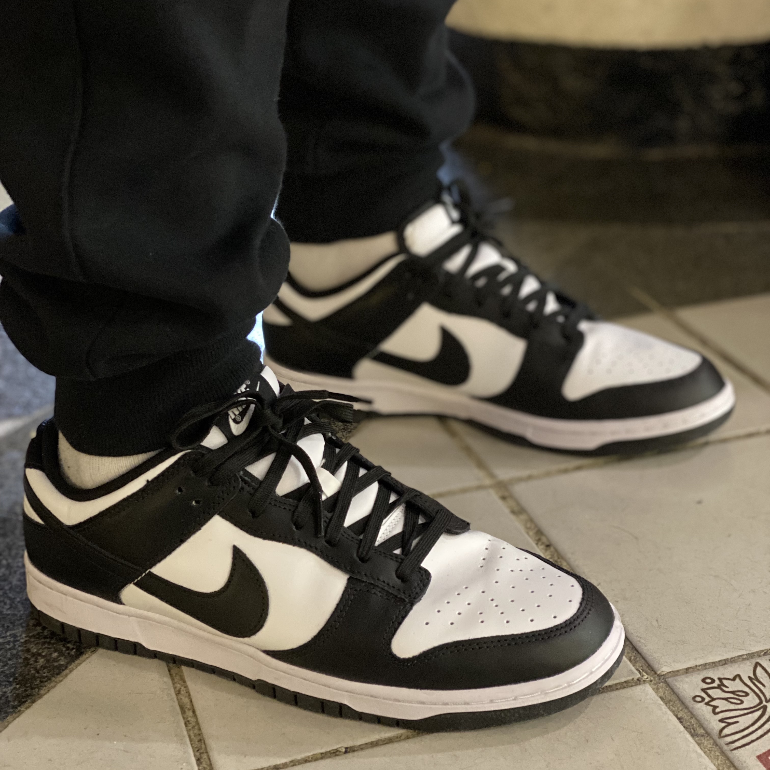 Nike Dunk Low Retro Black 착용 스타일 - 1