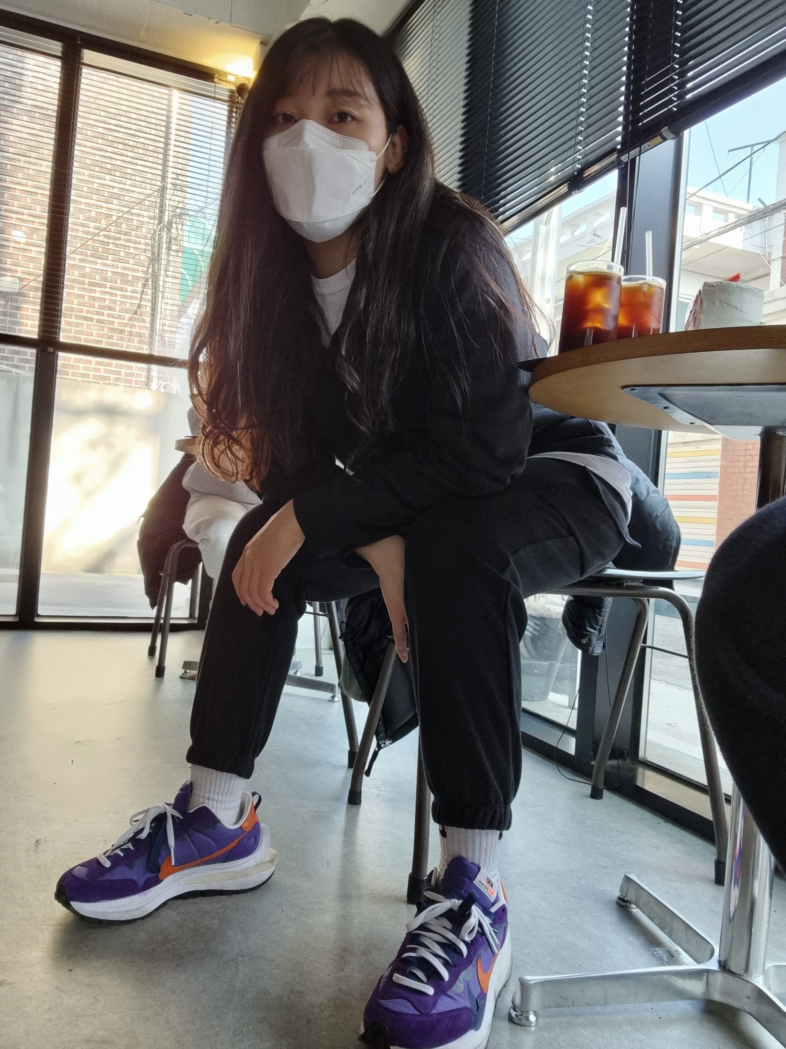 Nike x Sacai VaporWaffle Dark Iris 착용 스타일