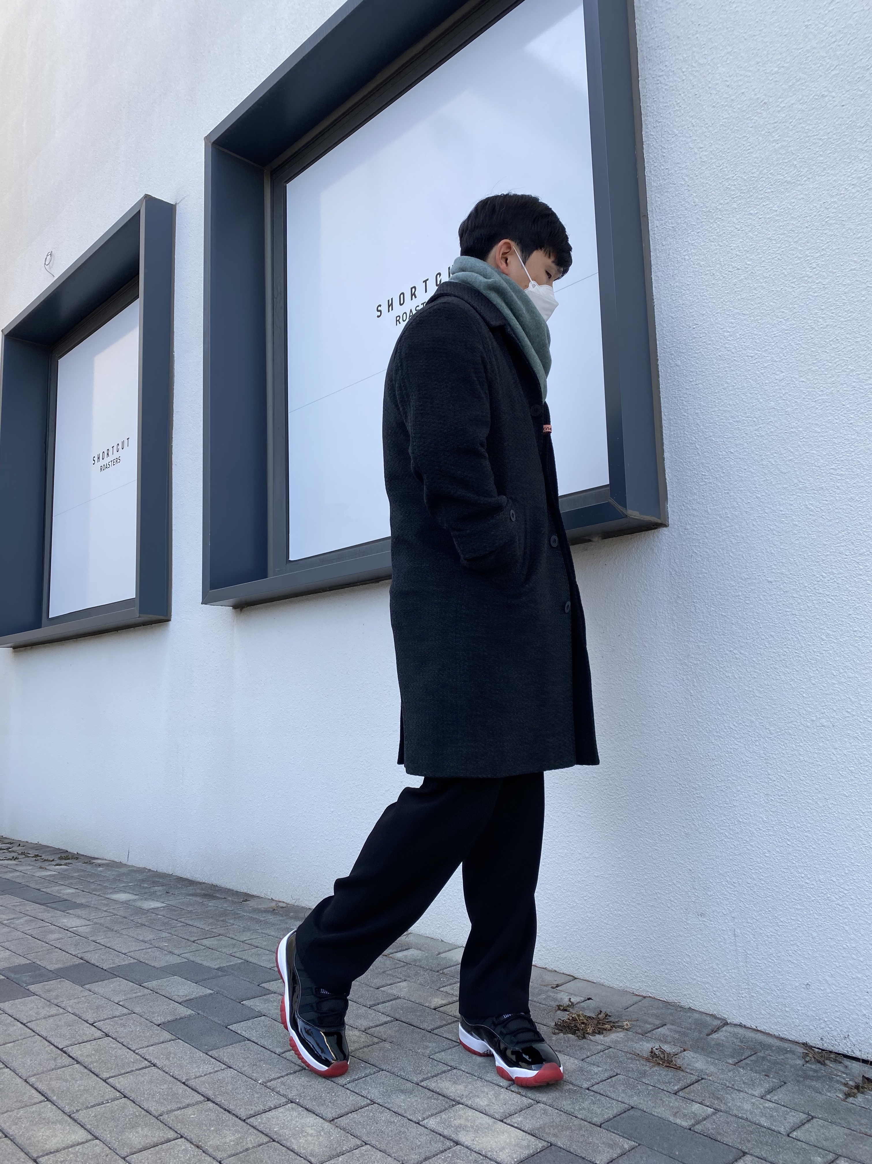 Jordan 11 Retro Bred 2019, Acne Studios Canada Narrow New Wool Muffler Dusty Green Melange 착용 스타일 - 2