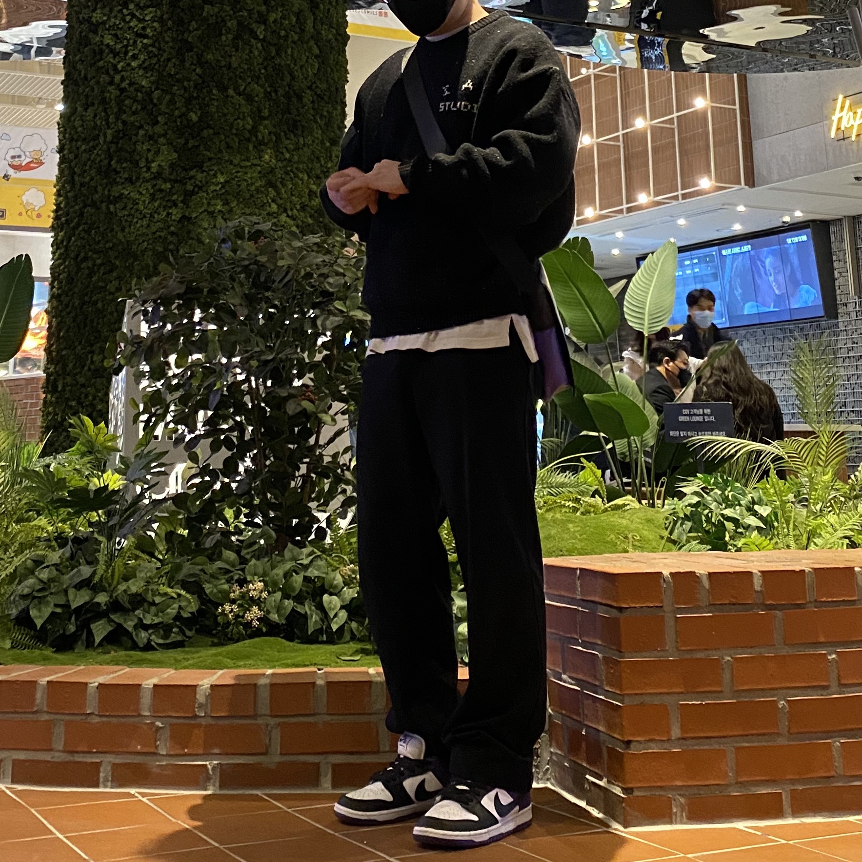 IAB Studio Knit Black, Nike SB Dunk Low Pro Court Purple 착용 스타일
