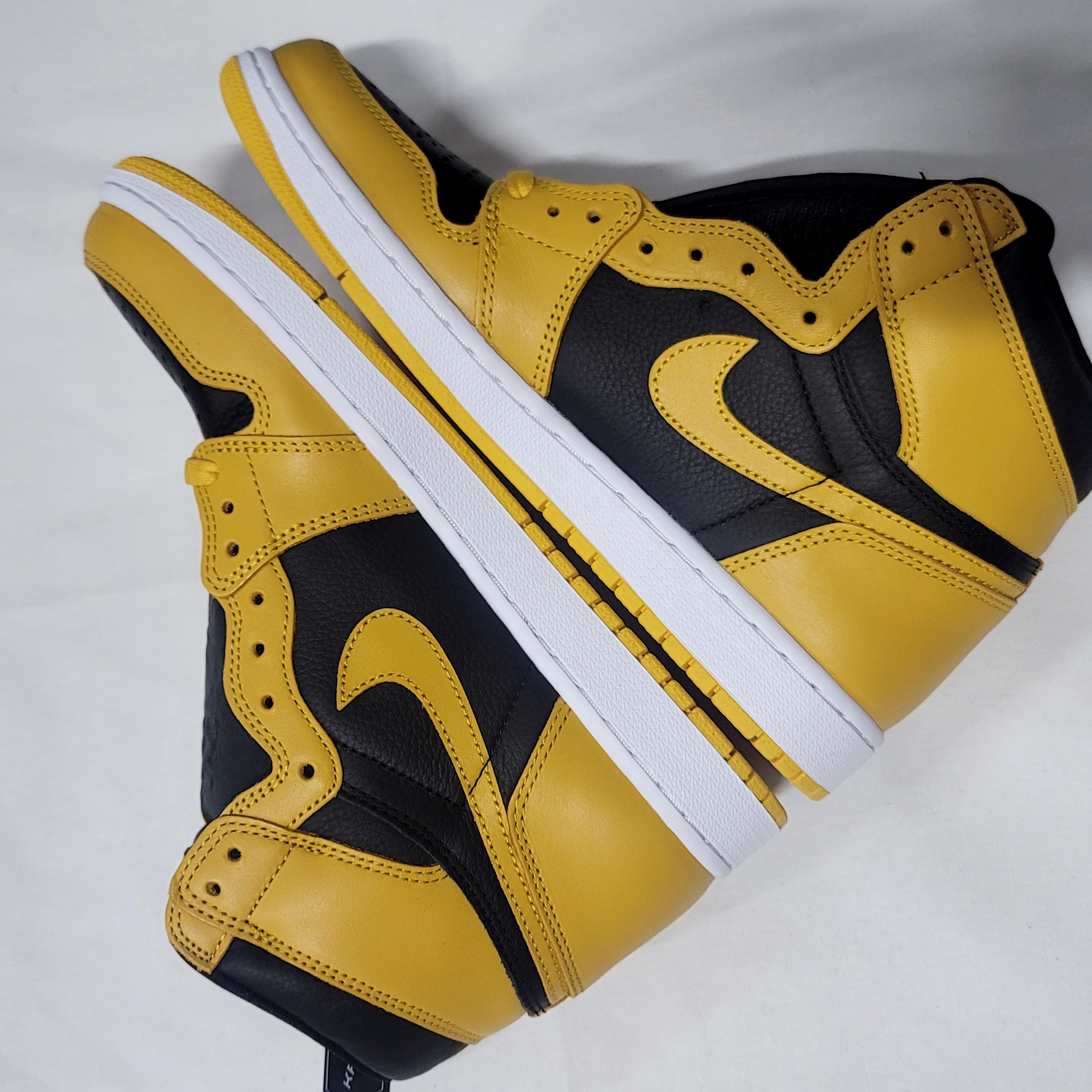 Jordan 1 Retro High OG Pollen 착용 스타일 - 1