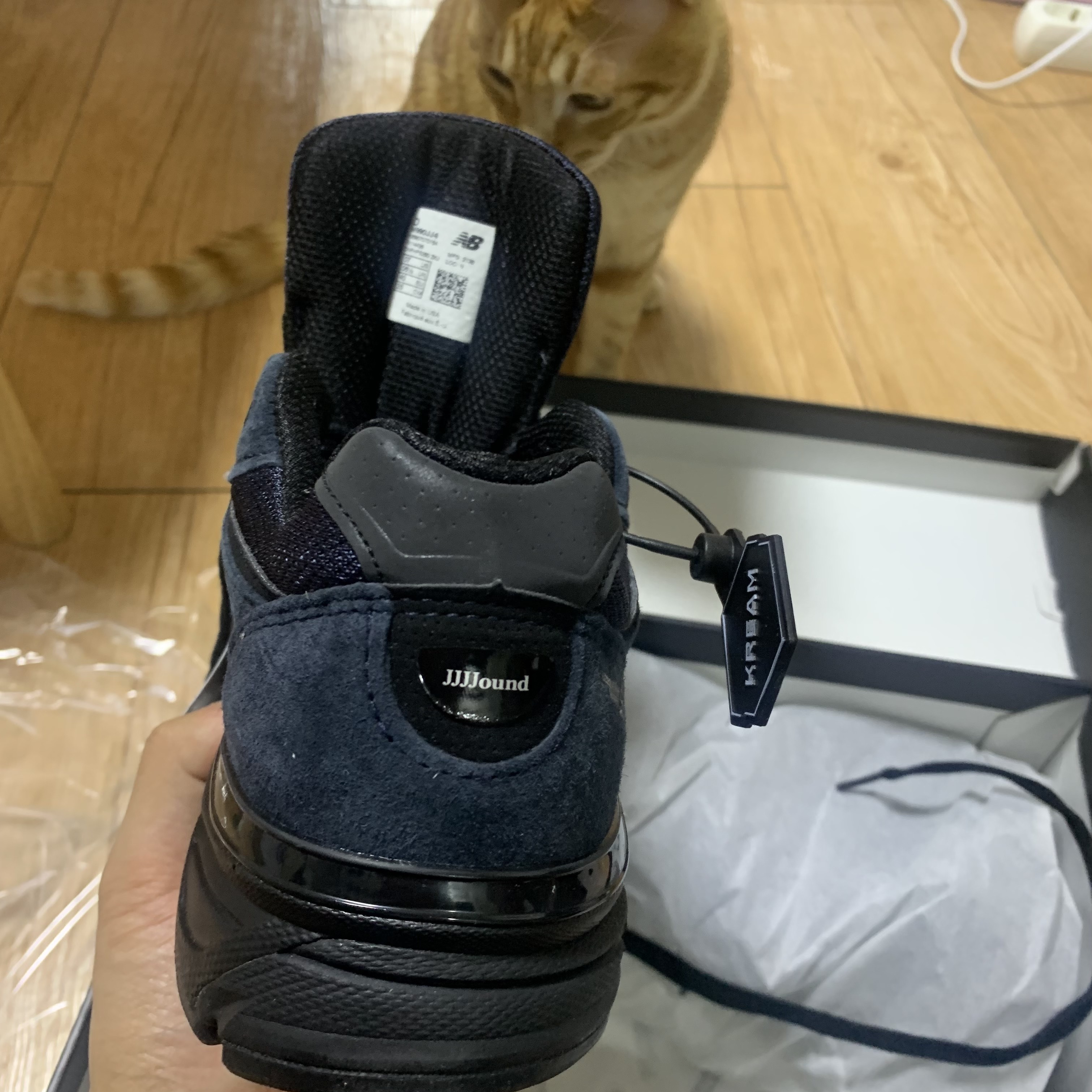 New Balance x JJJJound 990v4 Navy 착용 스타일 - 3