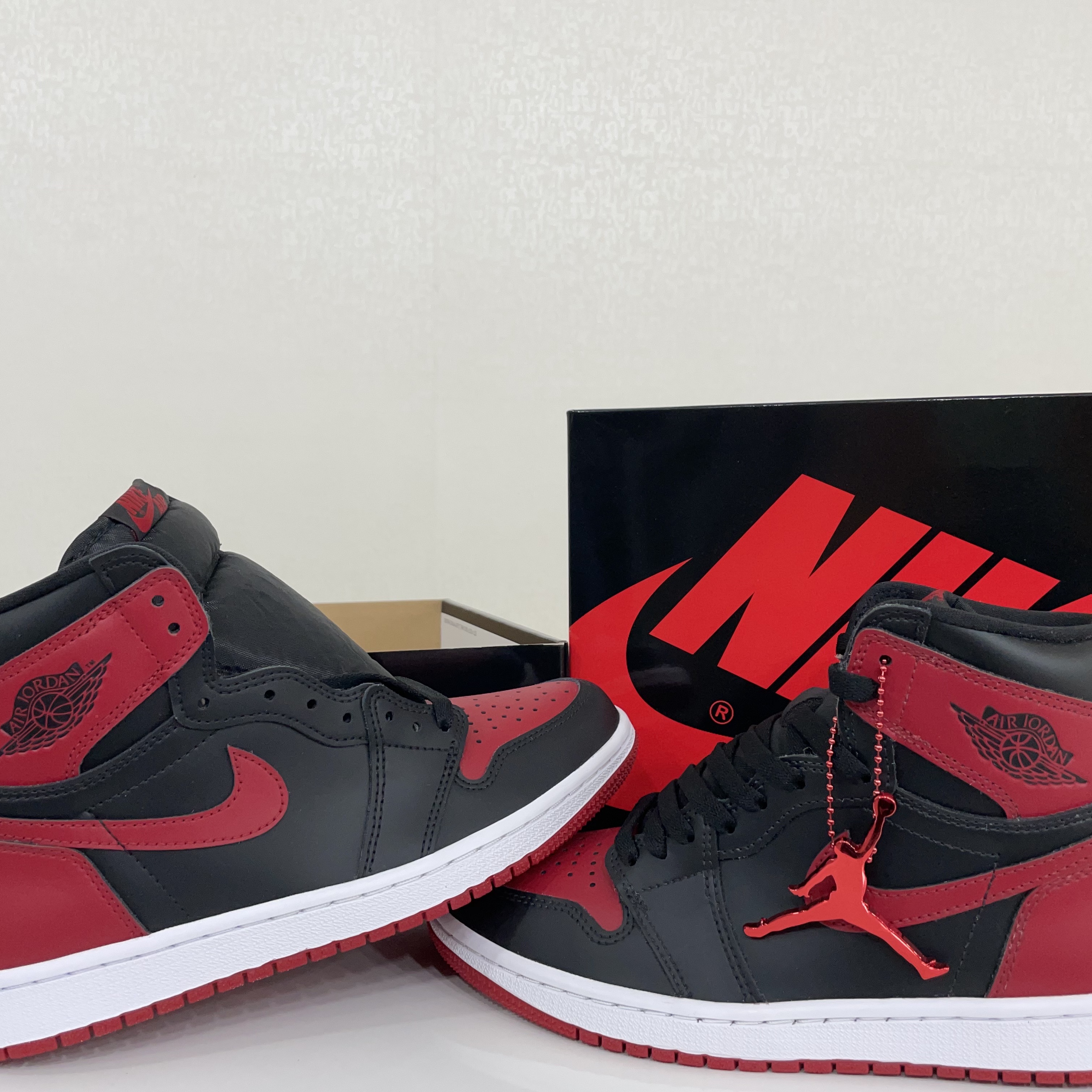 Jordan 1 Retro High OG Patent Bred 착용 스타일 - 1