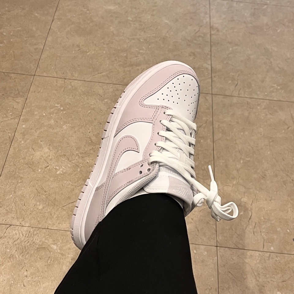 (W) Nike Dunk Low Venice 착용 스타일