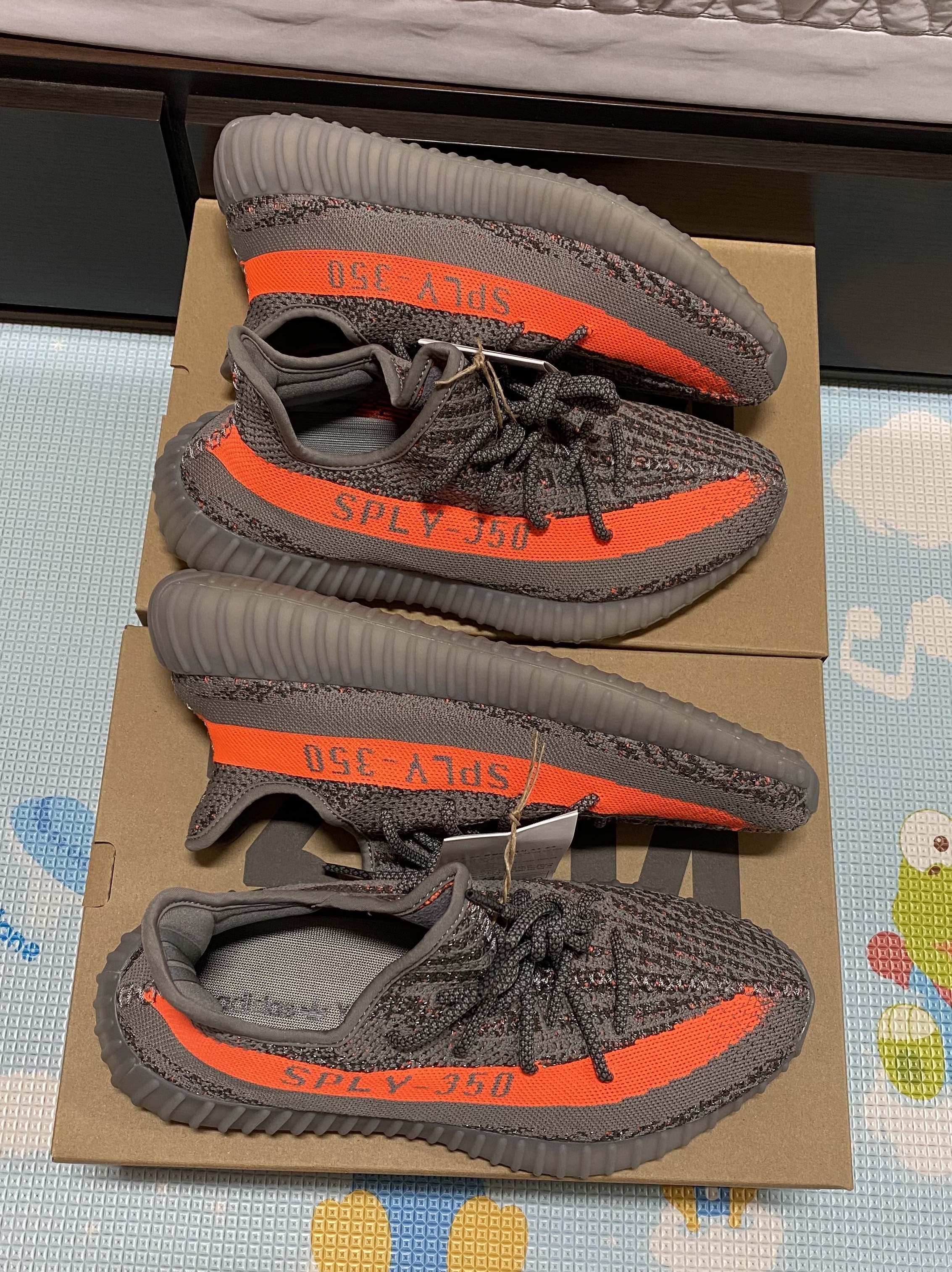 Adidas Yeezy Boost 350 V2 Beluga - Reflective 착용 스타일 - 2