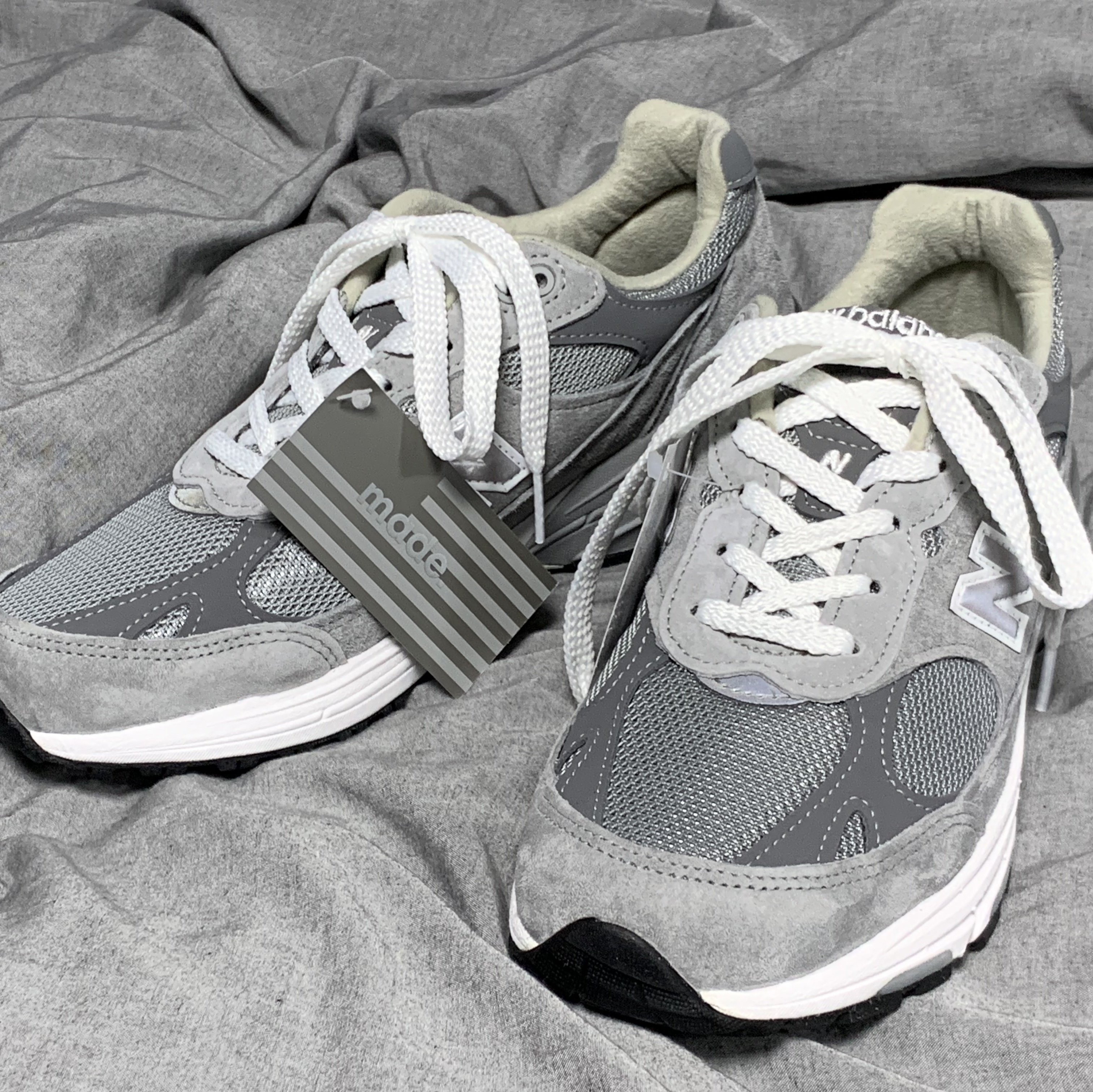(W) New Balance 993 Made in USA Grey - B Standard 착용 스타일 - 2