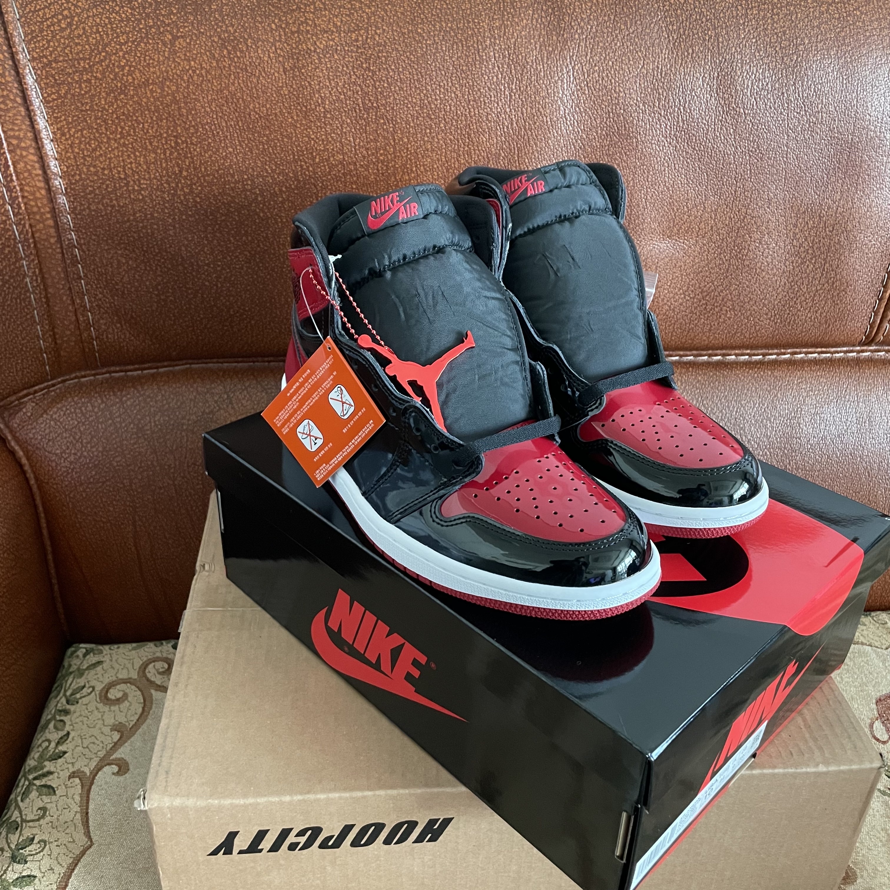 Jordan 1 Retro High OG Patent Bred 착용 스타일