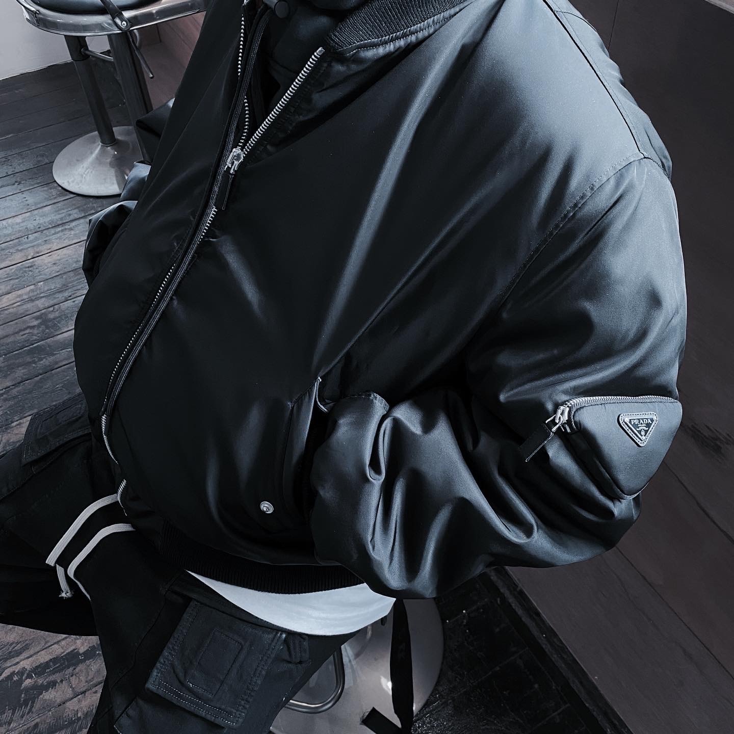 Nike x Peaceminusone Air Force 1 Low Para-Noise, Prada Re-Nylon Bomber Jacket Black 착용 스타일 - 2