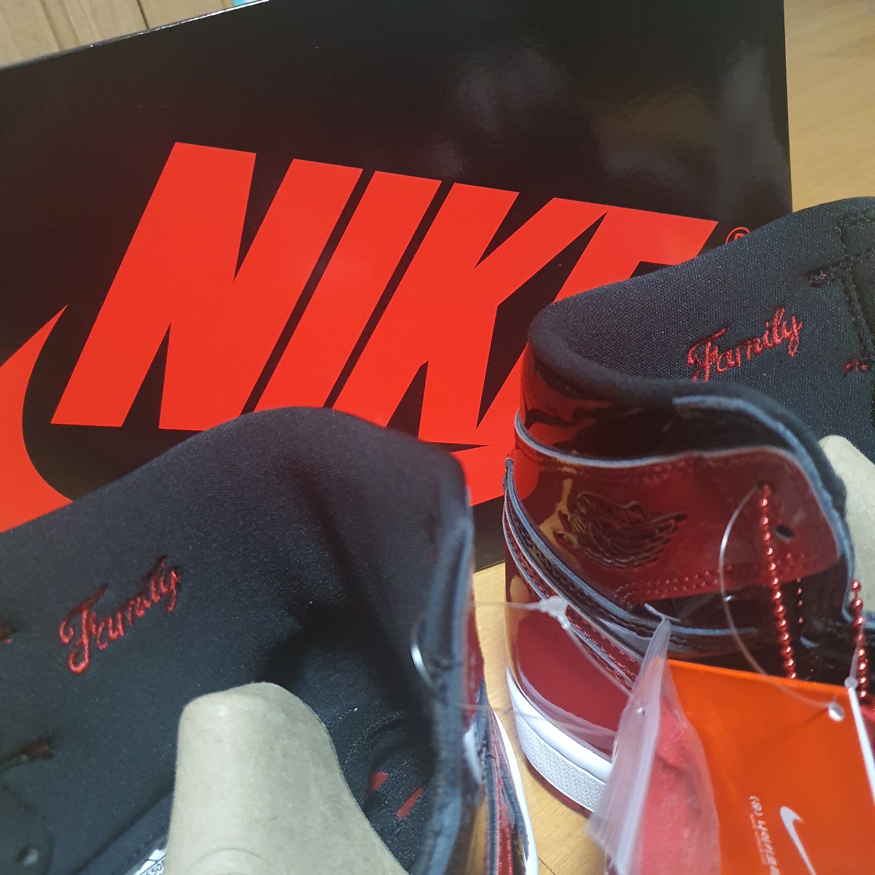 Jordan 1 Retro High OG Patent Bred 착용 스타일 - 5
