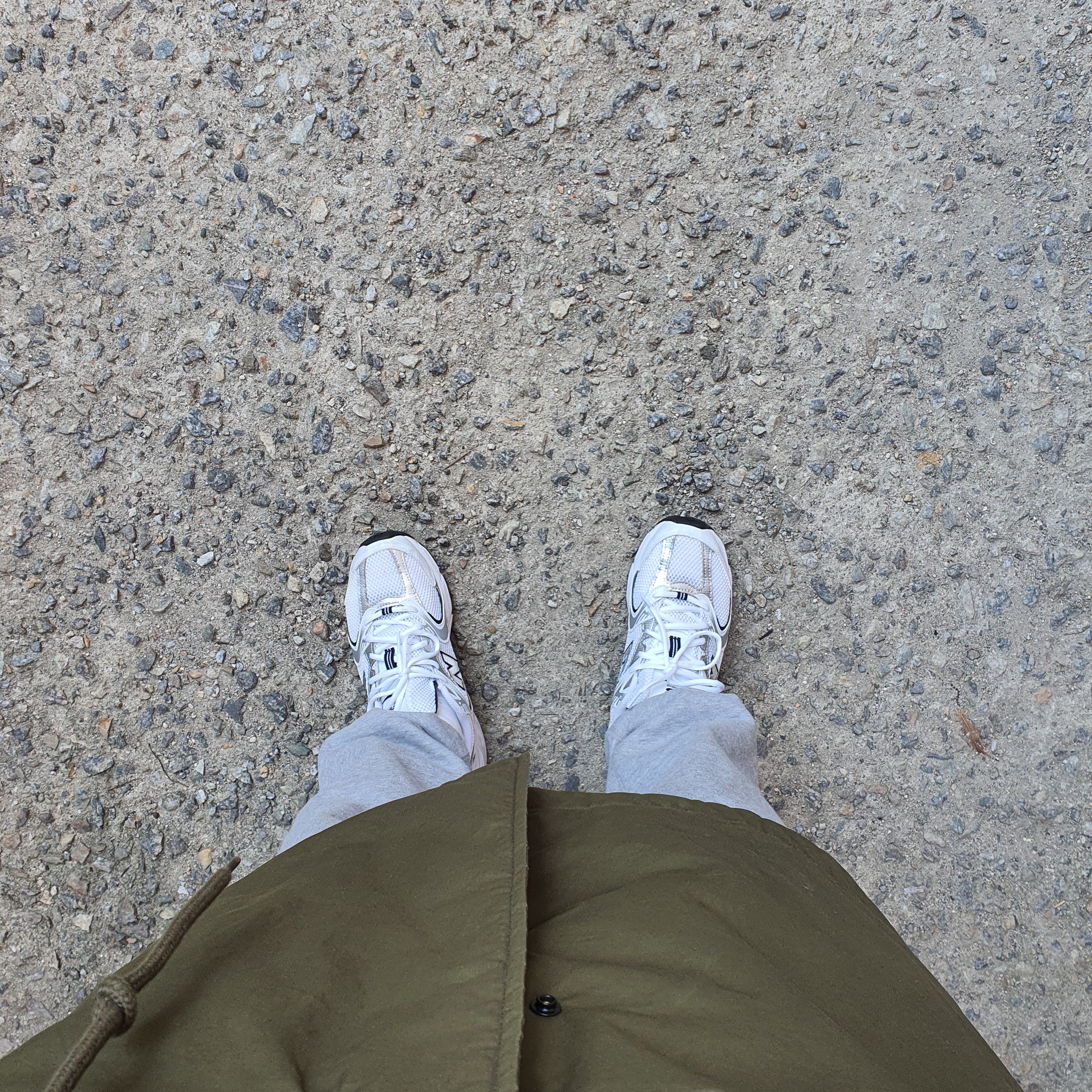 New Balance 530 White 착용 스타일