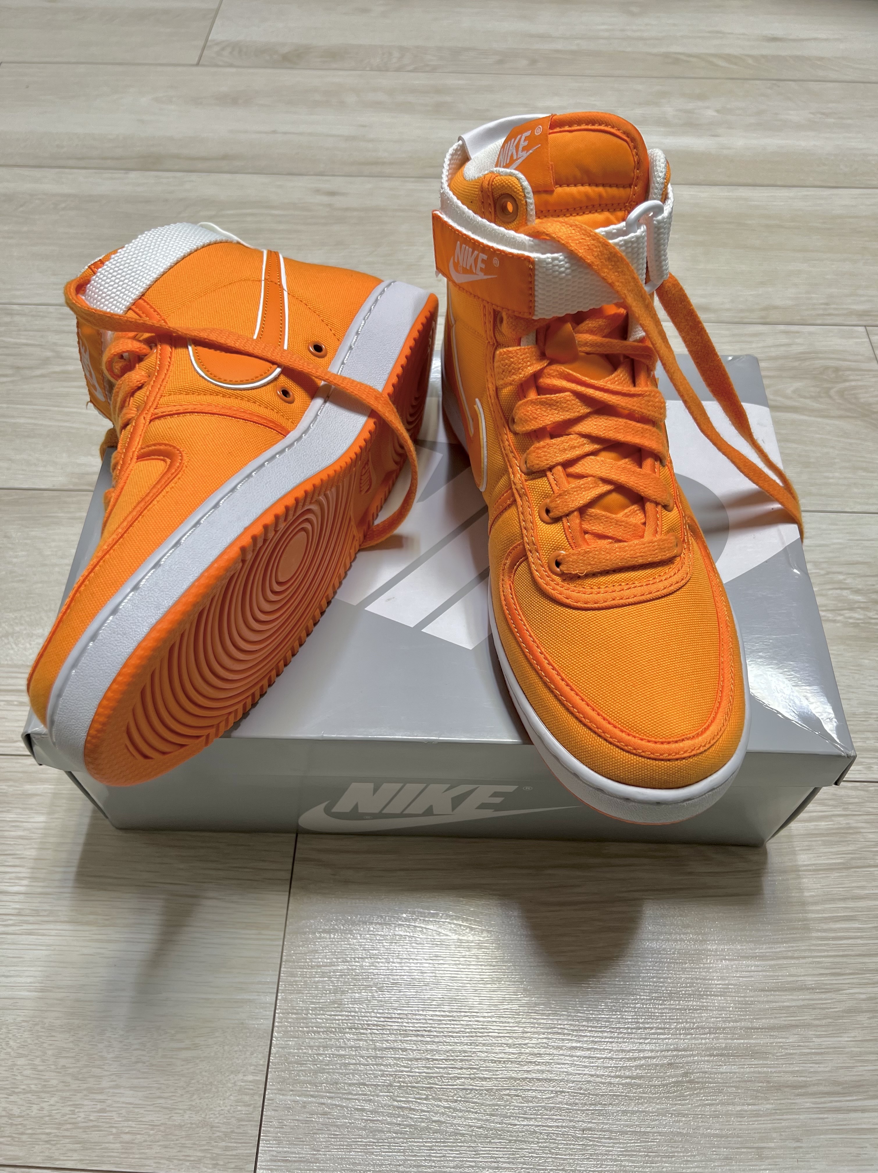 Nike Vandal High Supreme Doc Brown 착용 스타일 - 2
