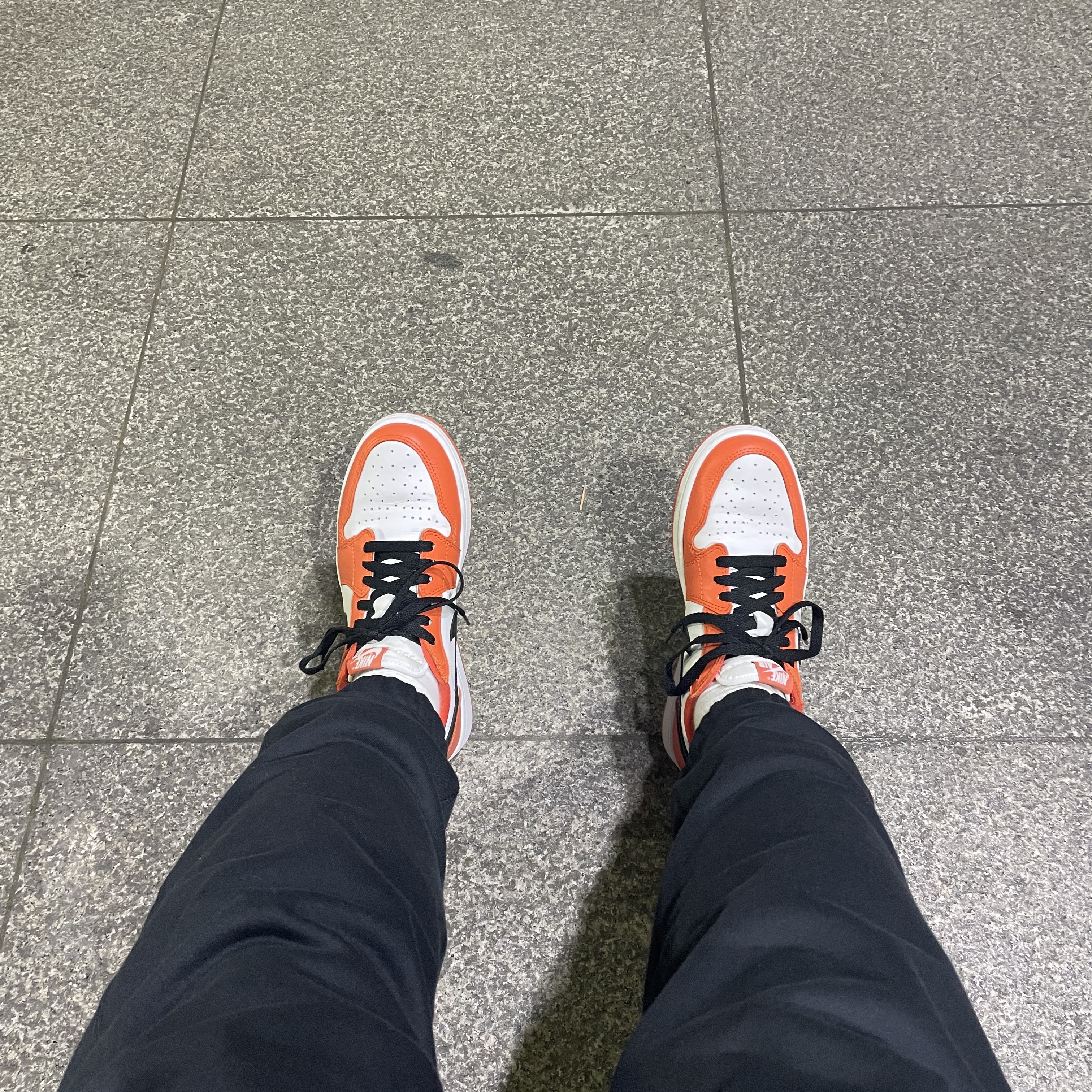Jordan 1 Low OG Starfish 착용 스타일 - 2