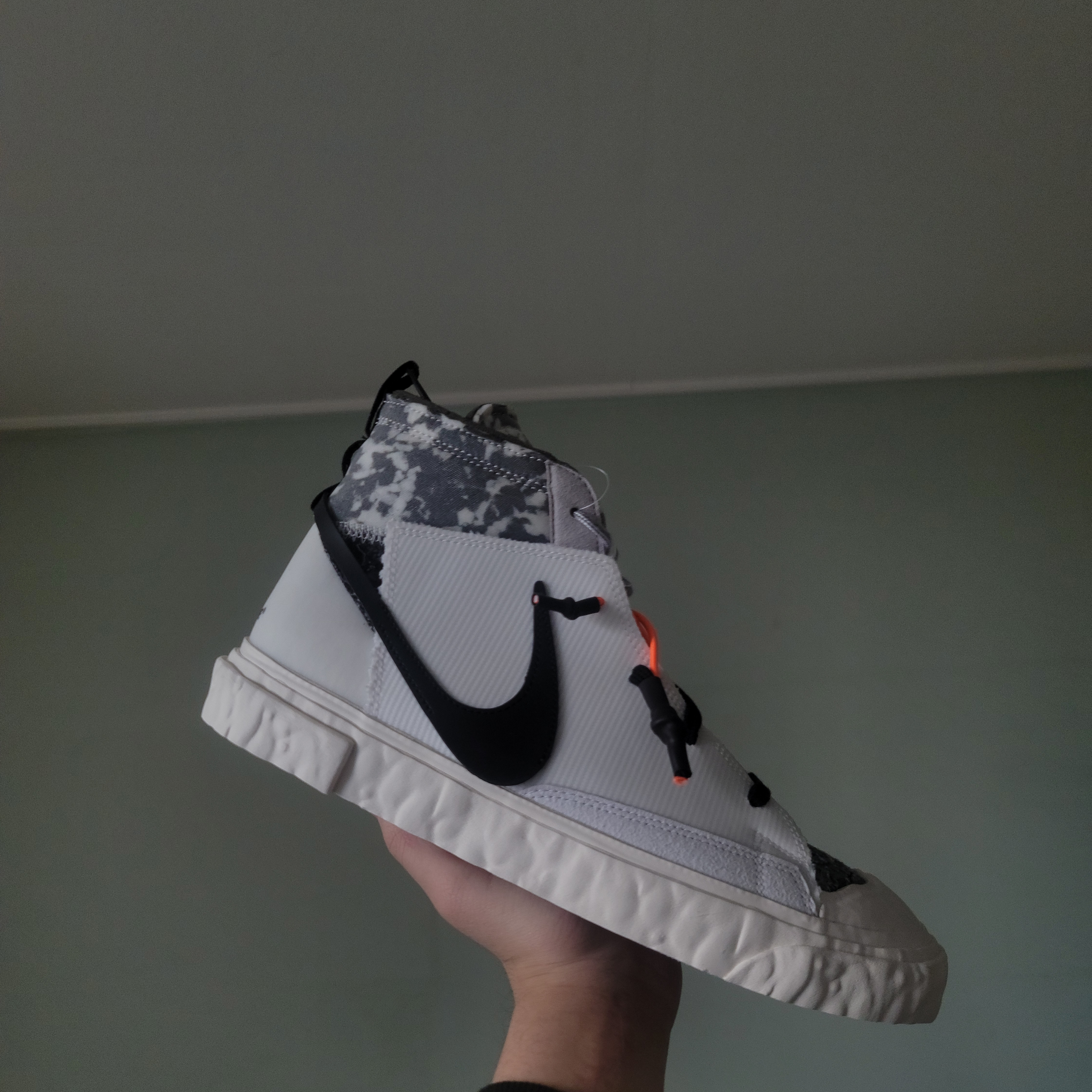 Nike x Readymade Blazer Mid White 착용 스타일 - 1