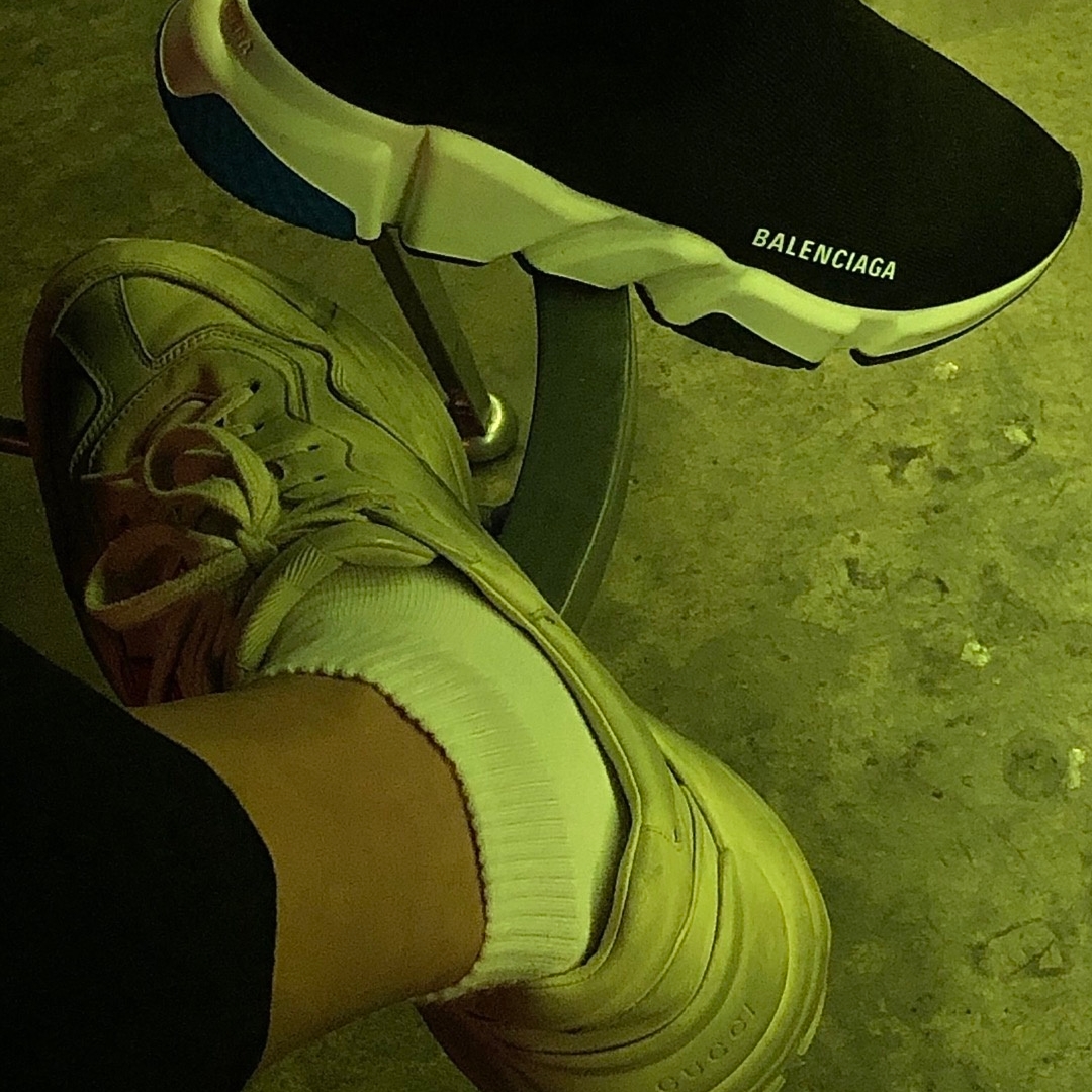 Balenciaga Speed Trainer Black White 2021/2022, Gucci Rhyton Leather Sneakers Mouth 착용 스타일