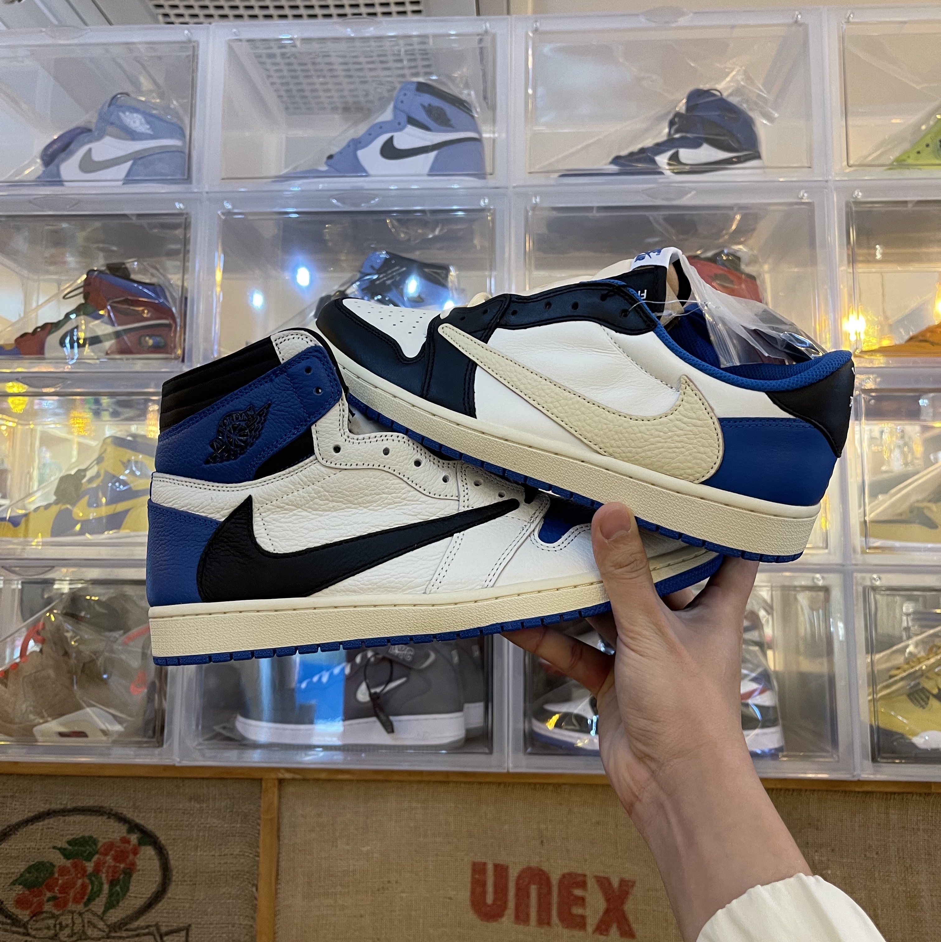 Jordan 1 x Travis Scott x Fragment Retro Low OG SP Military Blue, Jordan 1 x Travis Scott x Fragment Retro High OG SP Military Blue 착용 스타일