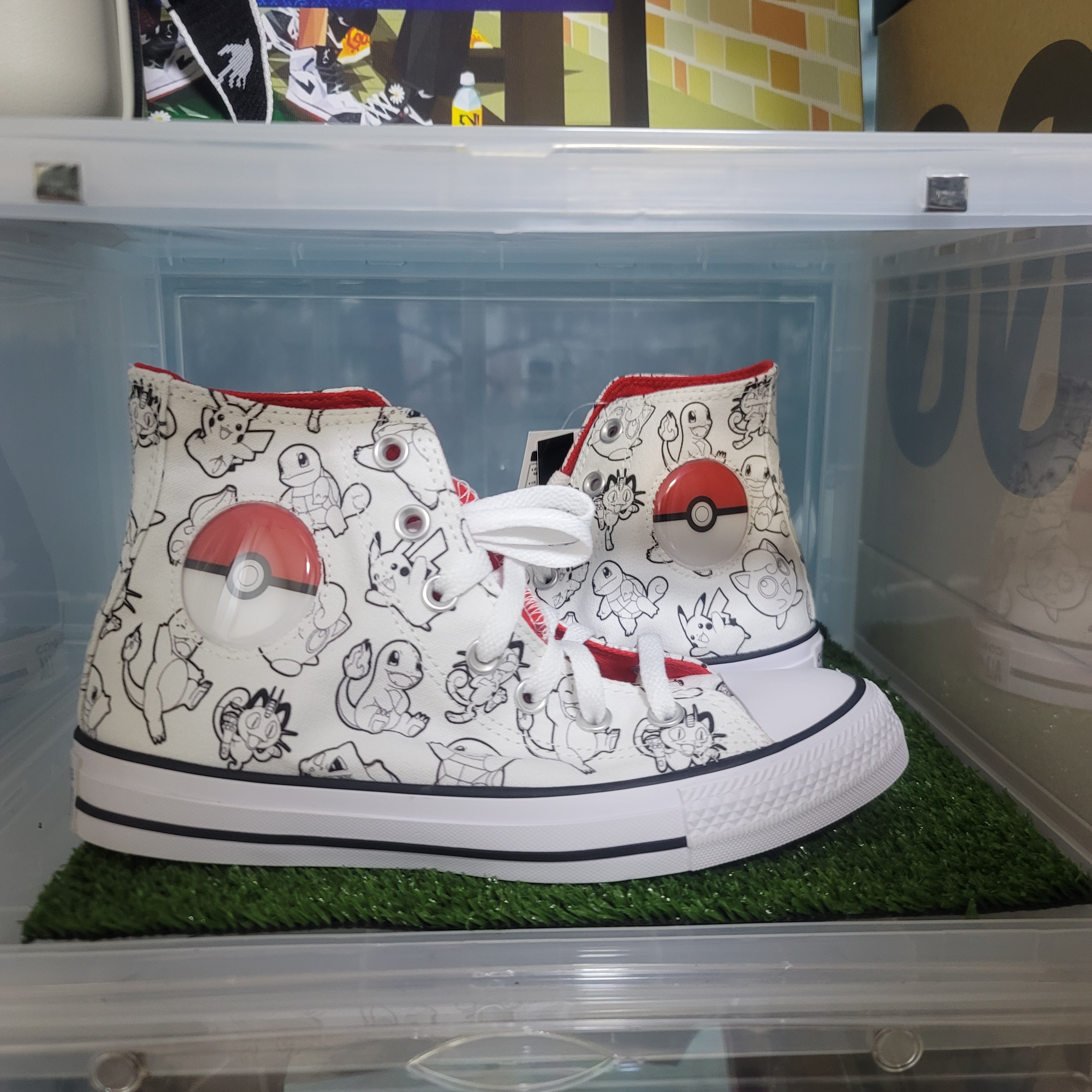 Converse x Pokemon Chuck Taylor All Star Hi Pokeball 착용 스타일
