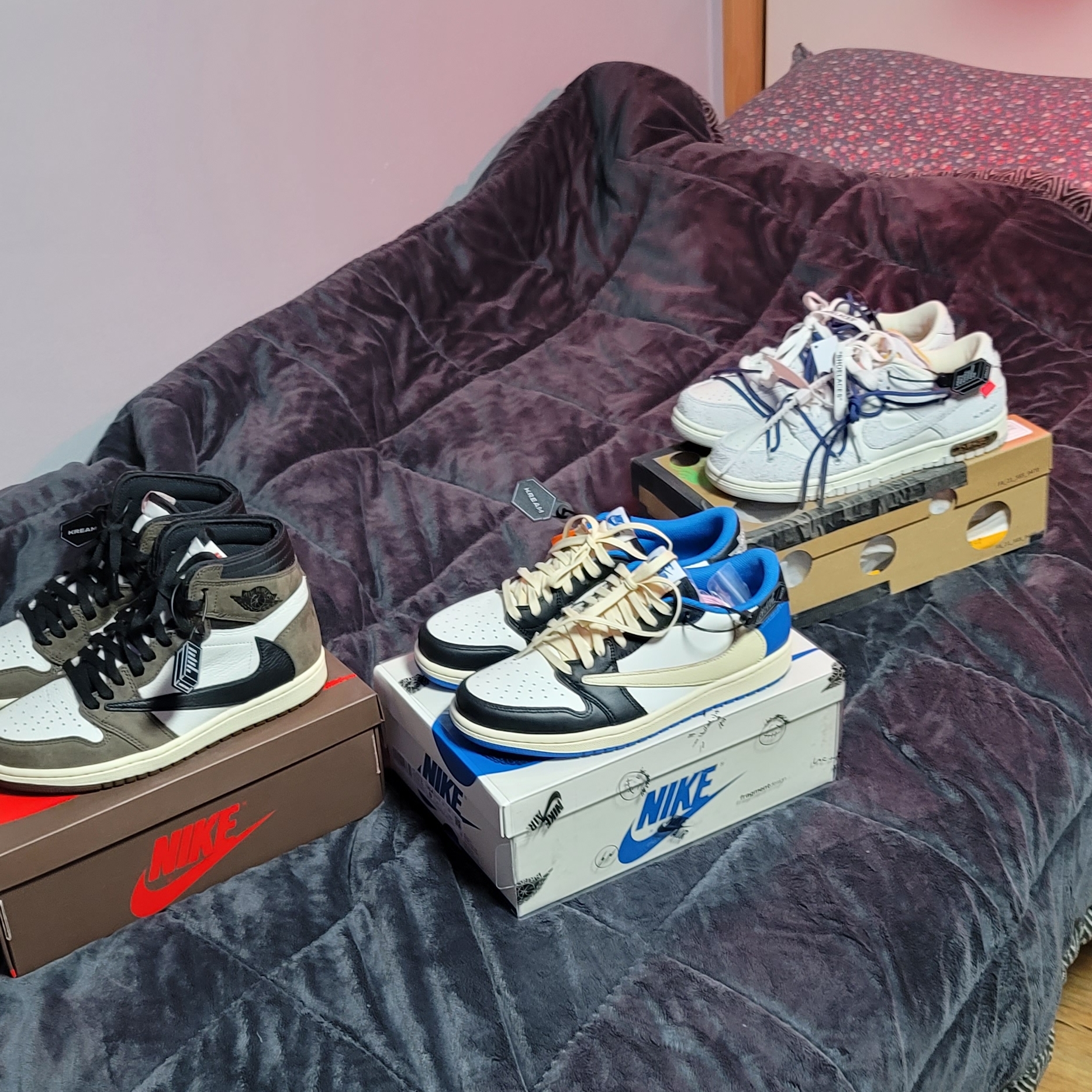 Jordan 1 x Travis Scott Retro High OG SP Mocha, Jordan 1 x Travis Scott x Fragment Retro Low OG SP Military Blue 착용 스타일