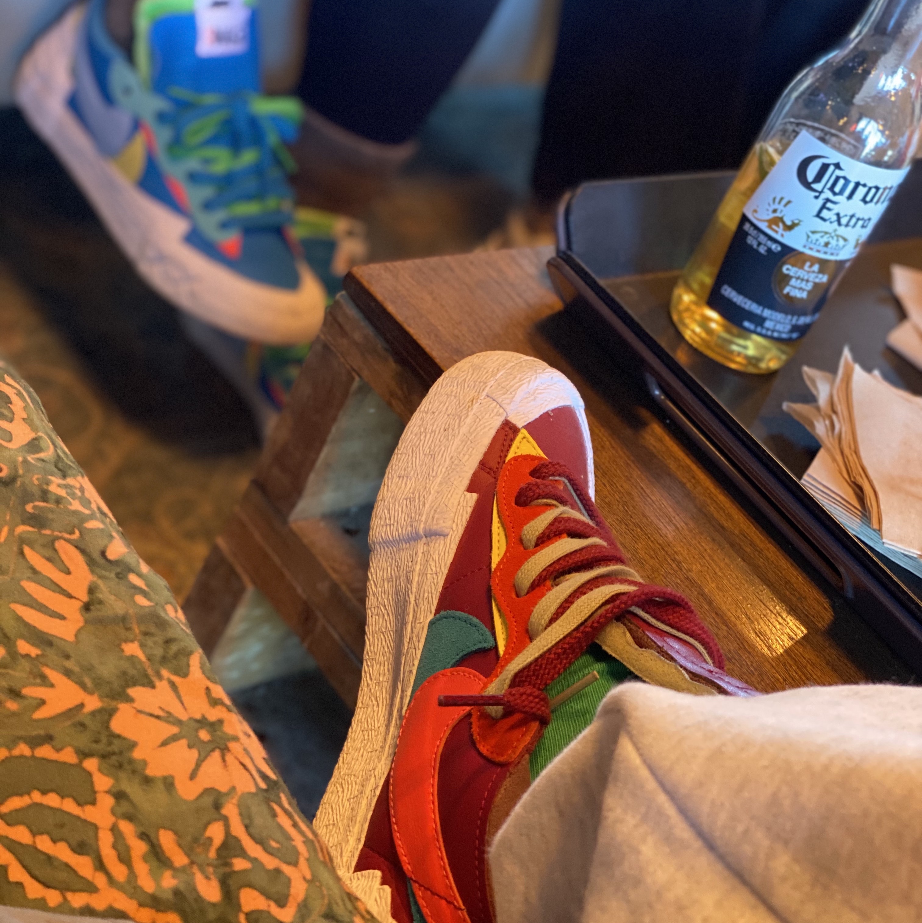 Nike x Sacai x Kaws Blazer Low Neptune Blue, Nike x Sacai x Kaws Blazer Low Team Red 착용 스타일