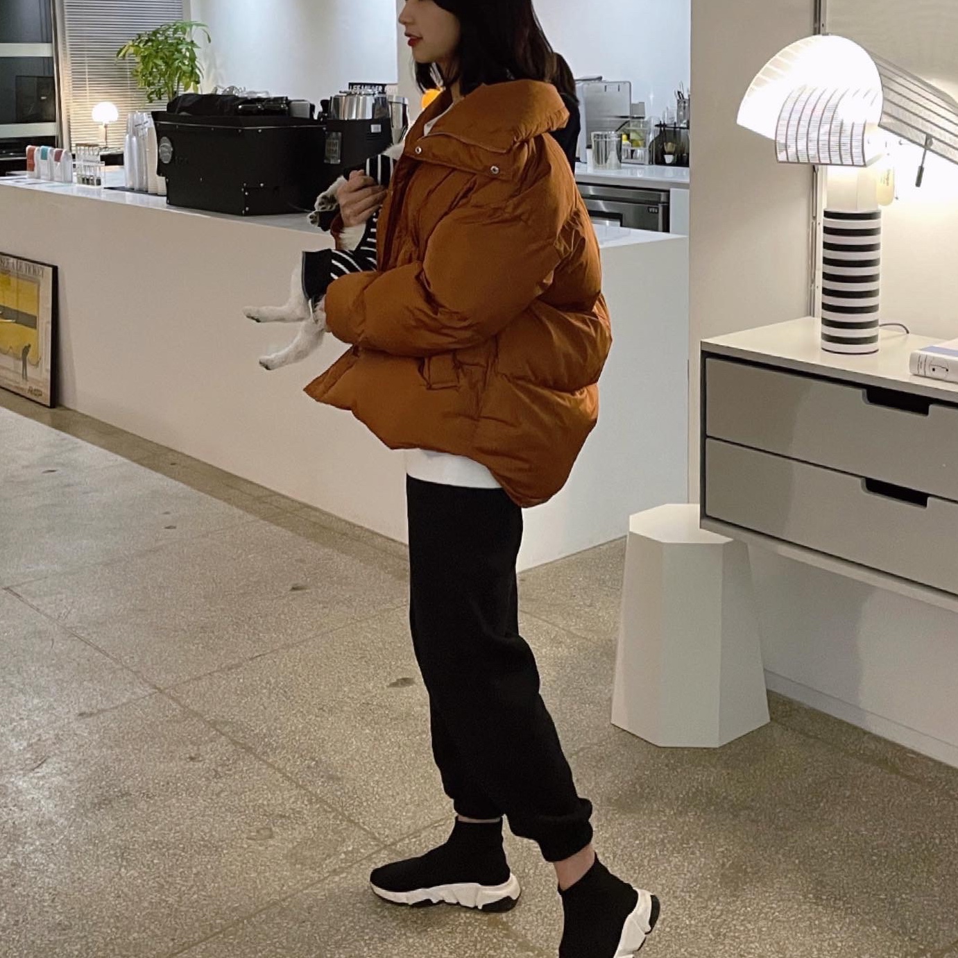 (W) Balenciaga Speed Trainer Black White 2021/2022 착용 스타일
