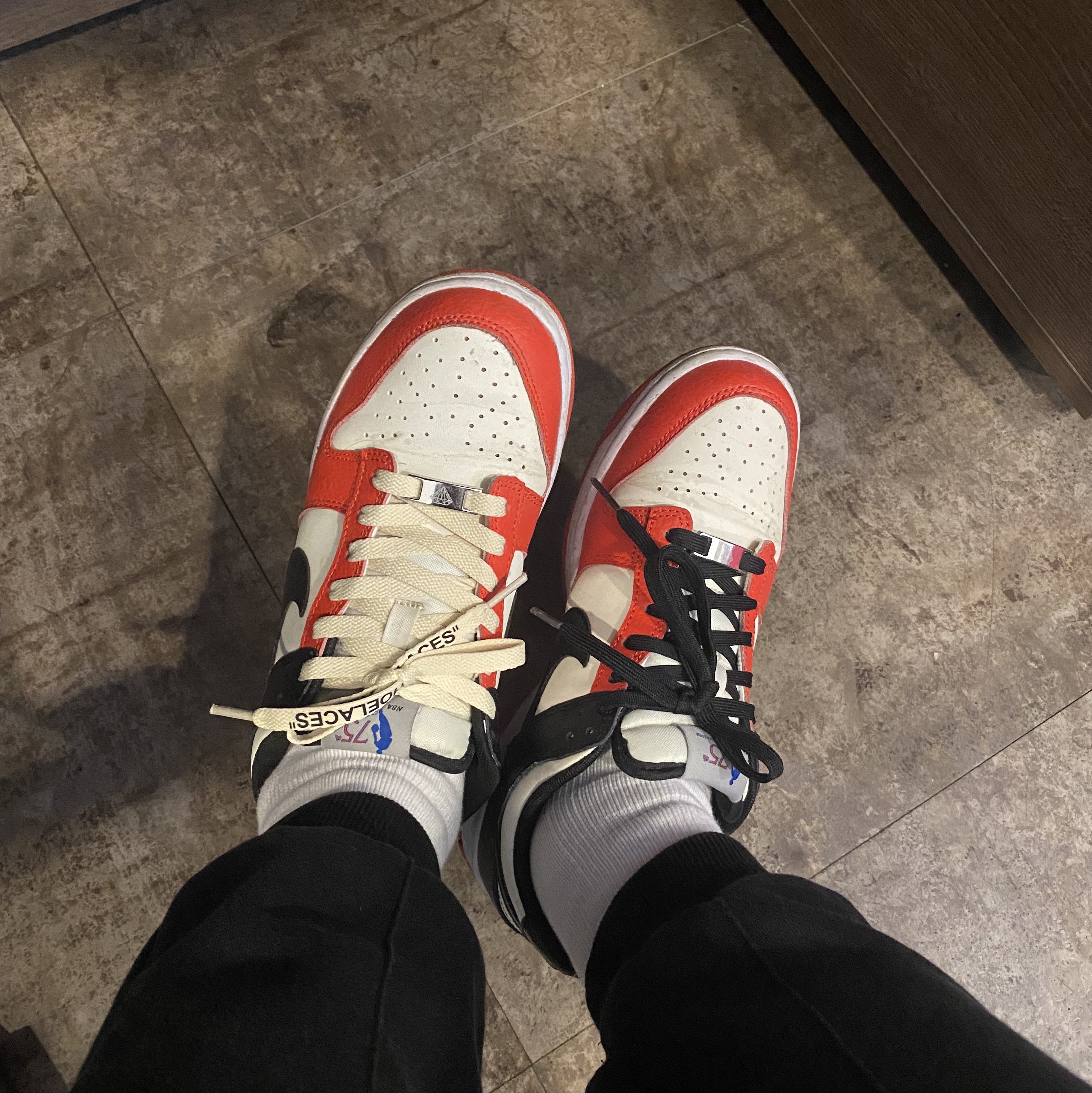 (GS) Nike x NBA Dunk Low Black and Chile Red, Nike x NBA Dunk Low Retro EMB Black and Chile Red 착용 스타일