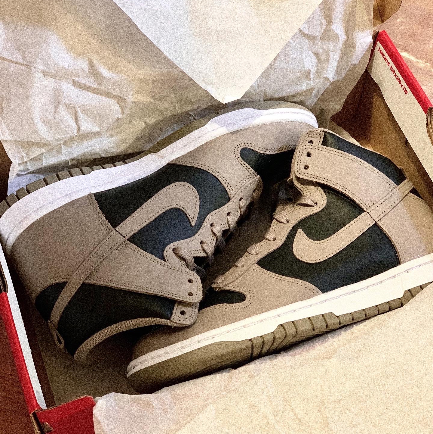 (W) Nike Dunk High Moon Fossil 착용 스타일
