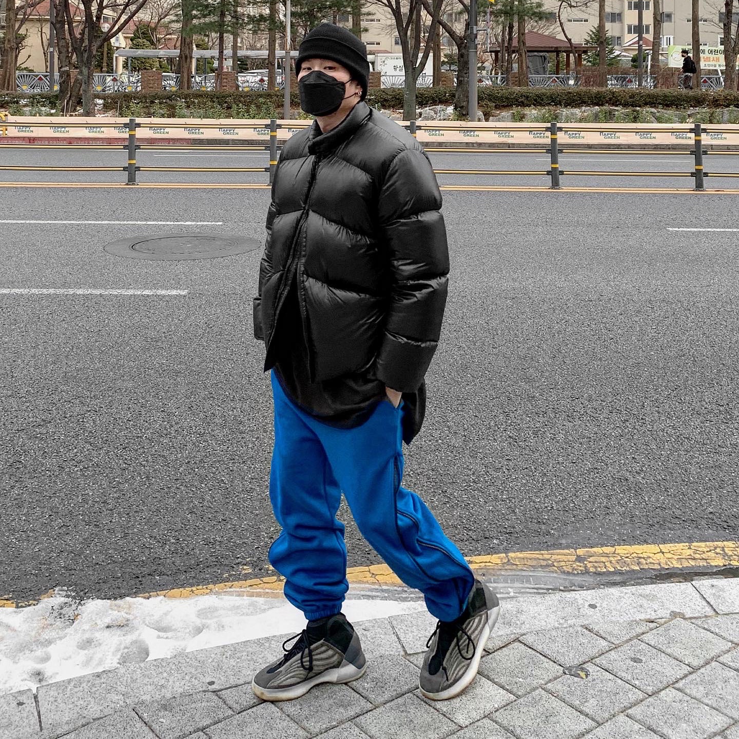 Adidas Yeezy QNTM Barium 착용 스타일 - 1