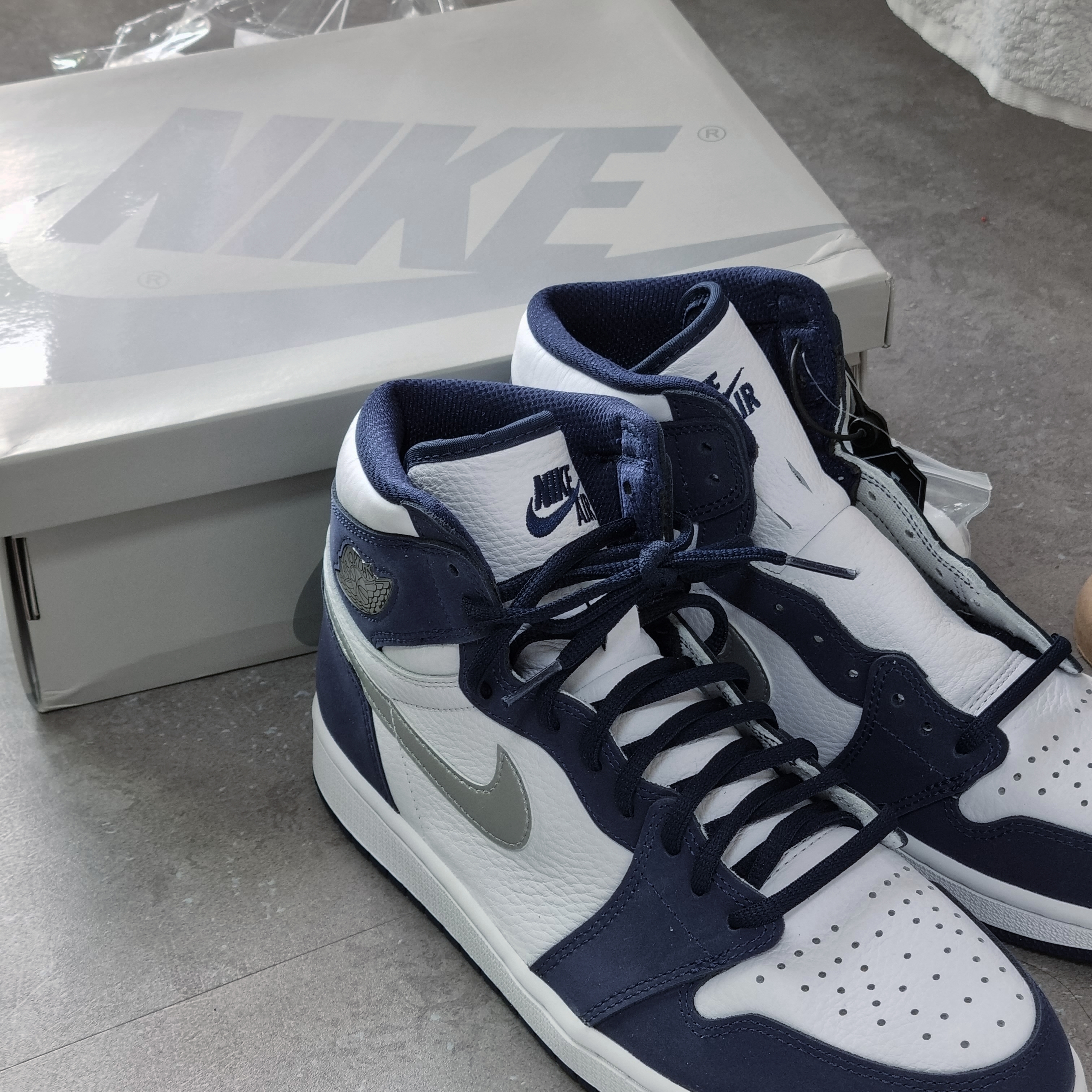 Jordan 1 Retro High OG CO.JP Midnight Navy 착용 스타일