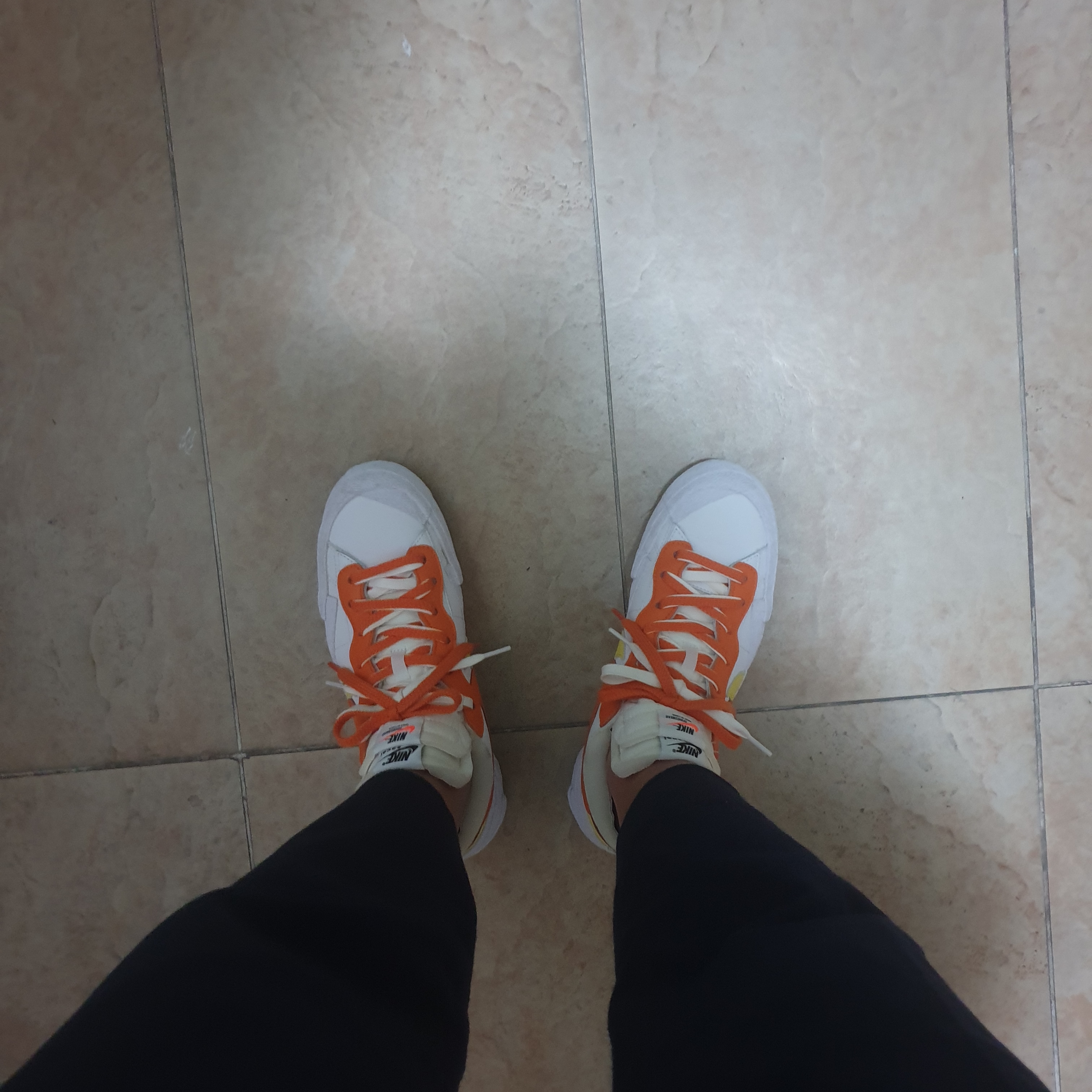 Nike x Sacai Blazer Low Magma Orange 착용 스타일 - 1