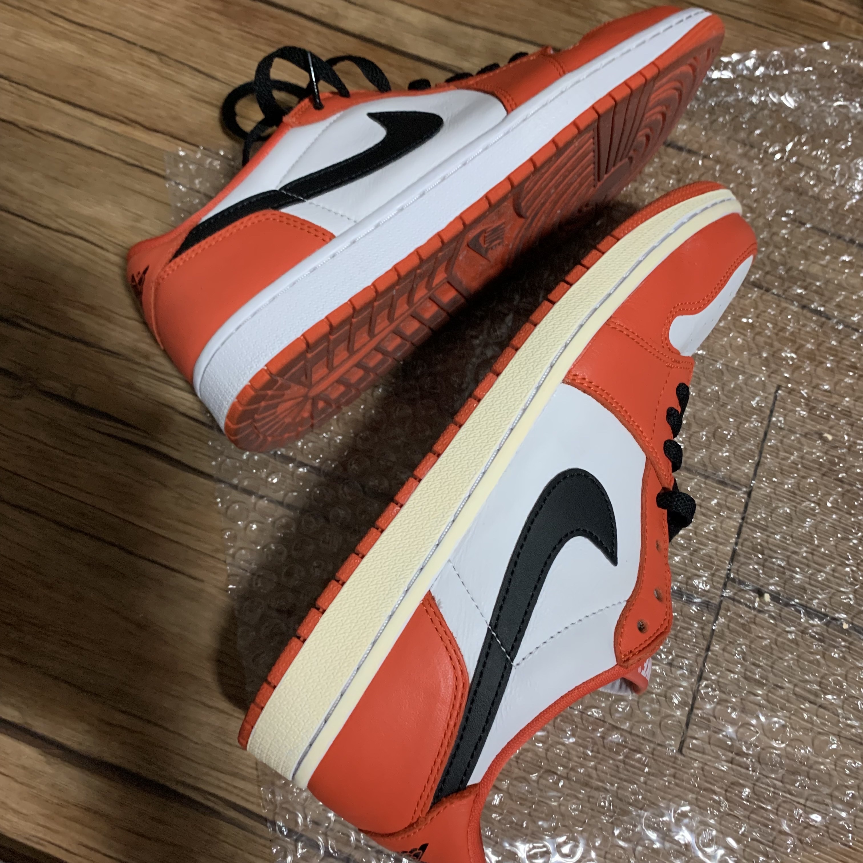 Jordan 1 Low OG Starfish 착용 스타일 - 2