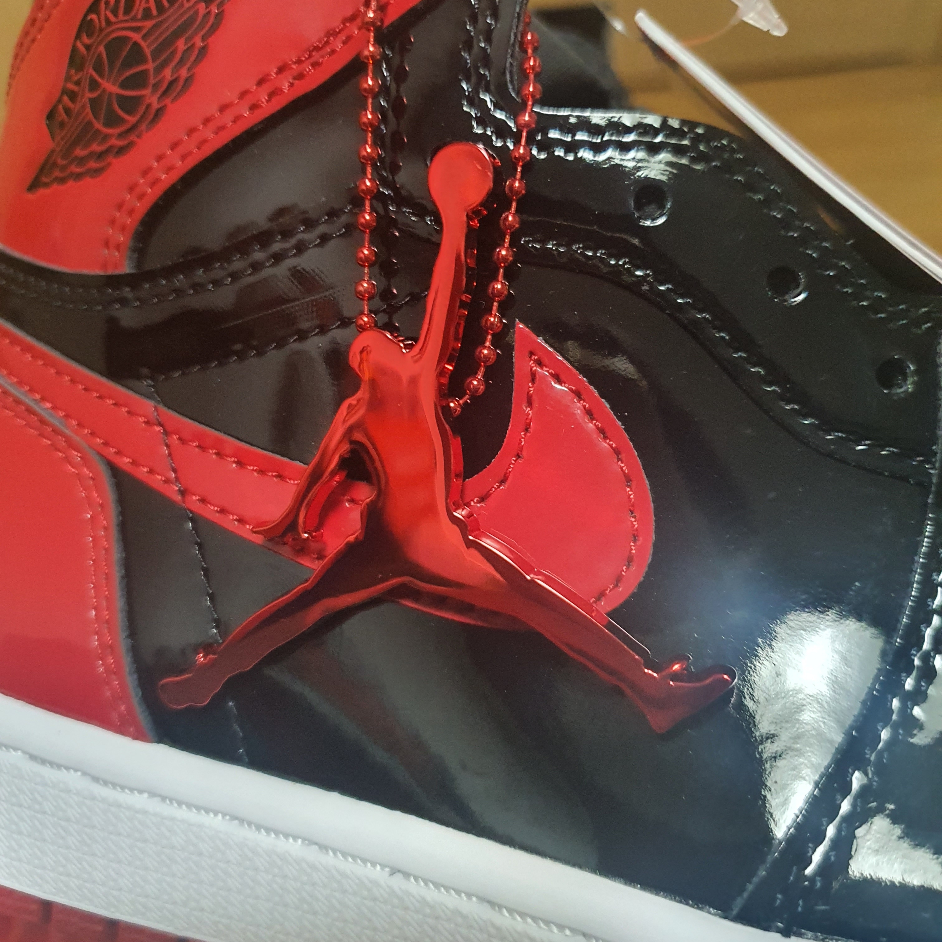 Jordan 1 Retro High OG Patent Bred 착용 스타일 - 4