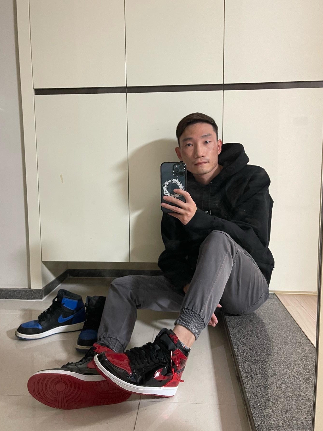 Jordan 1 Retro High OG Patent Bred, (GS) Jordan 1 Retro Royal 2017 착용 스타일 - 1