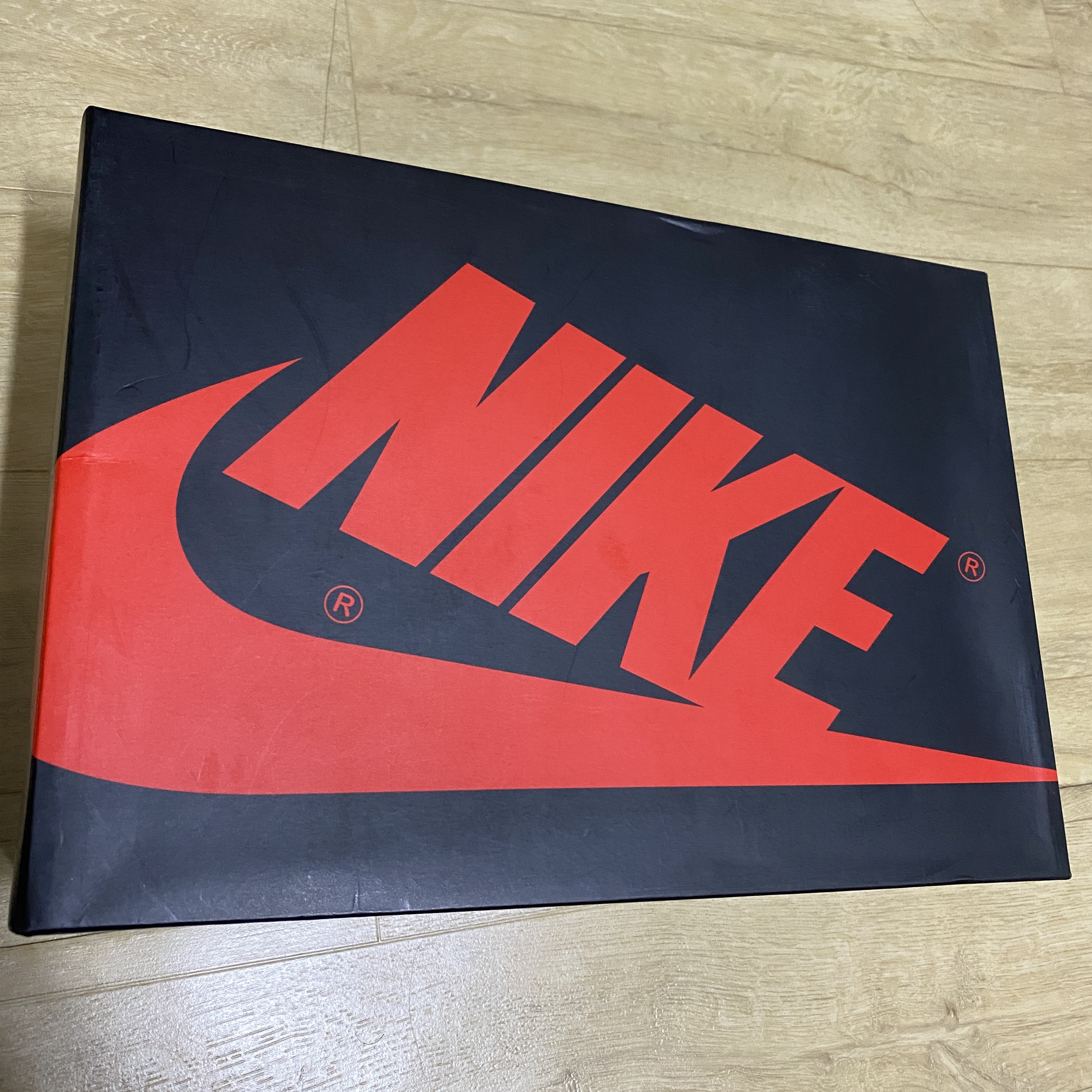 Jordan 1 Retro High OG Electro Orange 착용 스타일 - 2