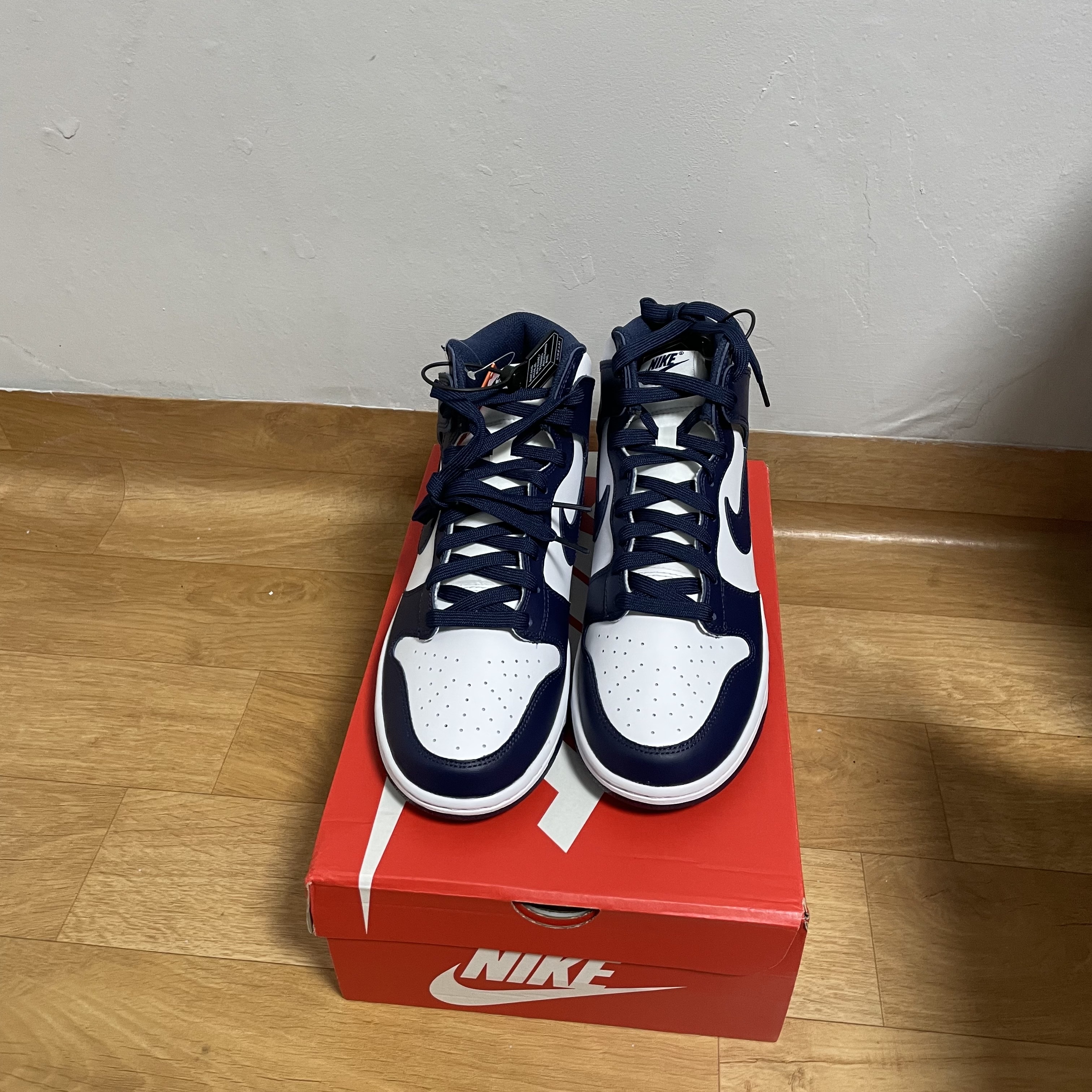 Nike Dunk High Retro Championship Navy 착용 스타일
