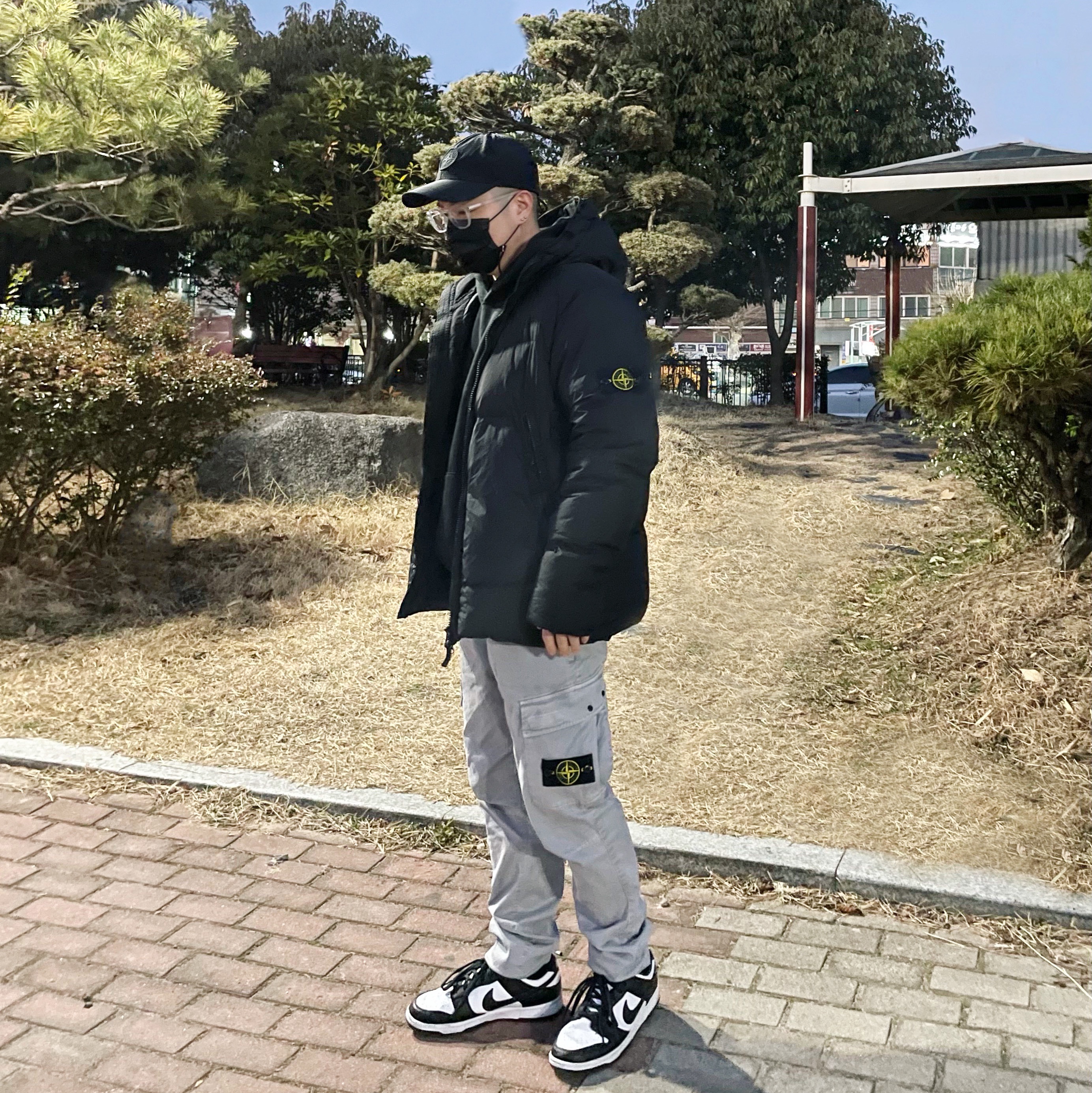Stone Island 40123 Garment Dyed Crinkle Reps Down Jacket Black - 21FW, Essentials 3D Silicon Applique Pullover Hoodie Dark Slate/Black 2020 착용 스타일