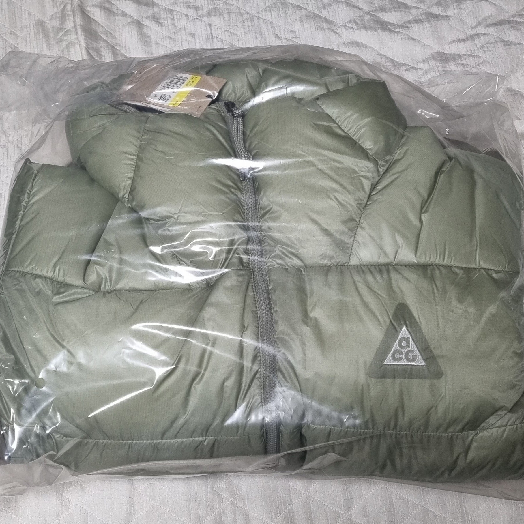 Nike ACG Therma-Fit ADV Lunar Lake Puffer Jacket Light Army - Asia 착용 스타일