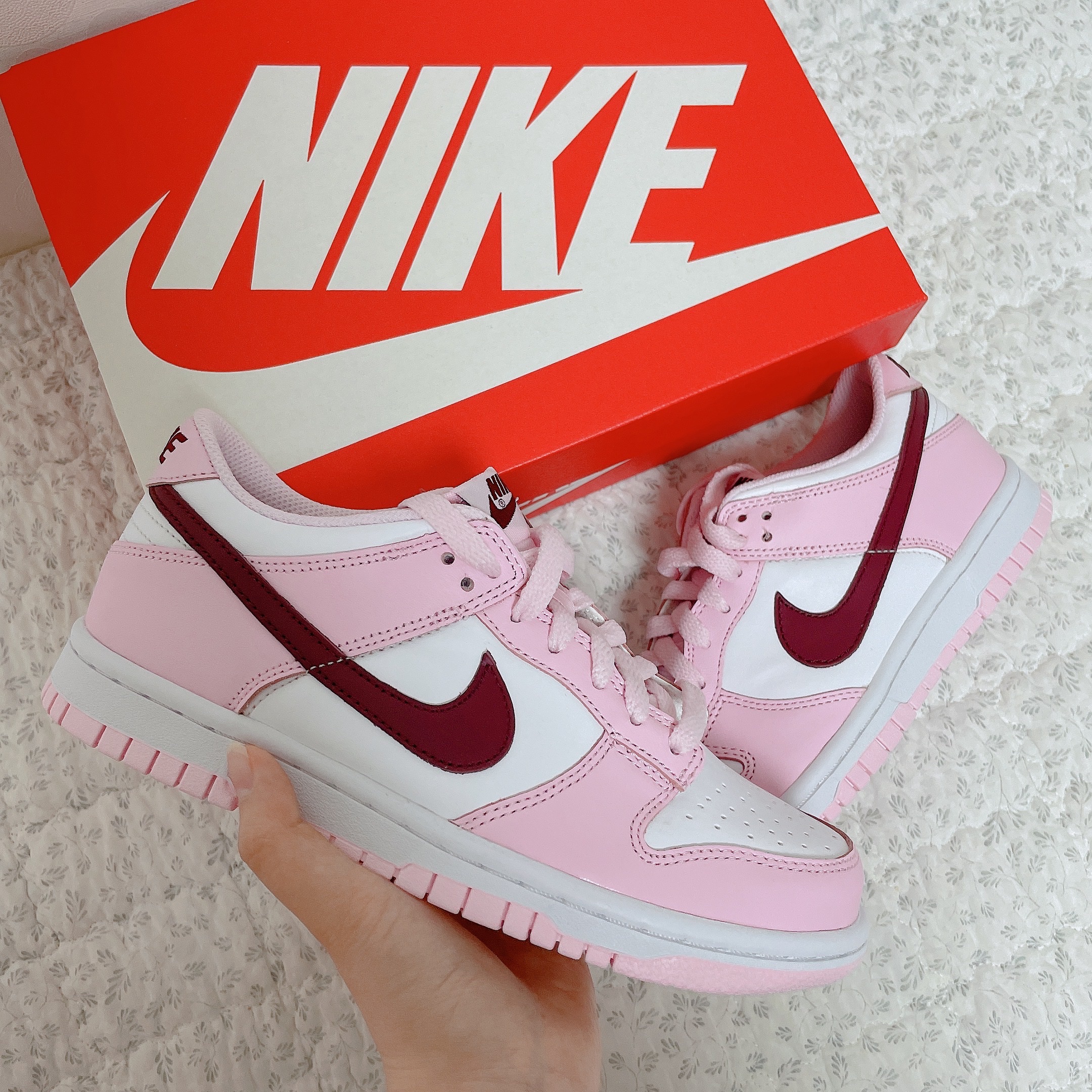 (GS) Nike Dunk Low Pink Foam 착용 스타일 - 1