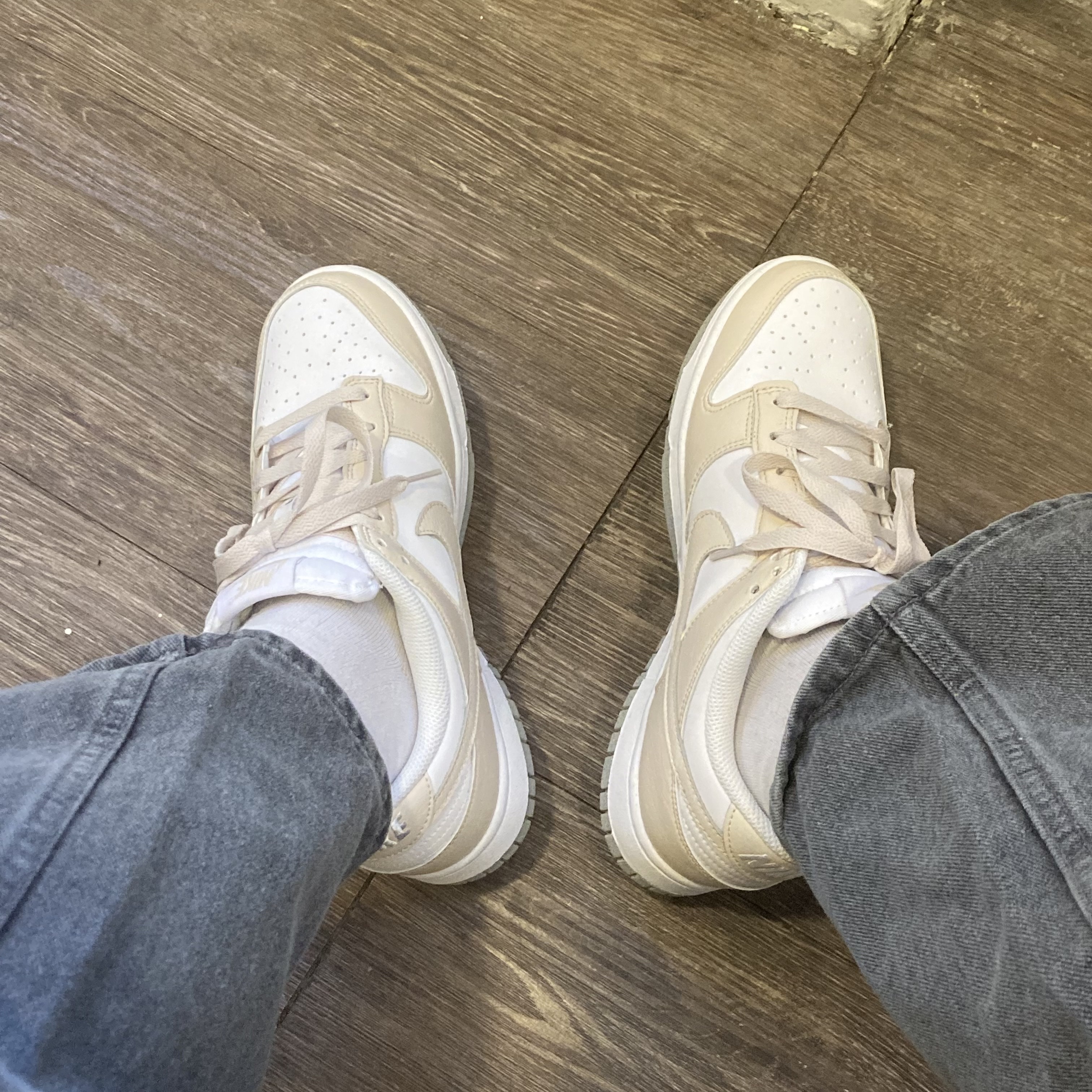 (W) Nike Dunk Low Next Nature Light Orewood Brown 착용 스타일 - 4