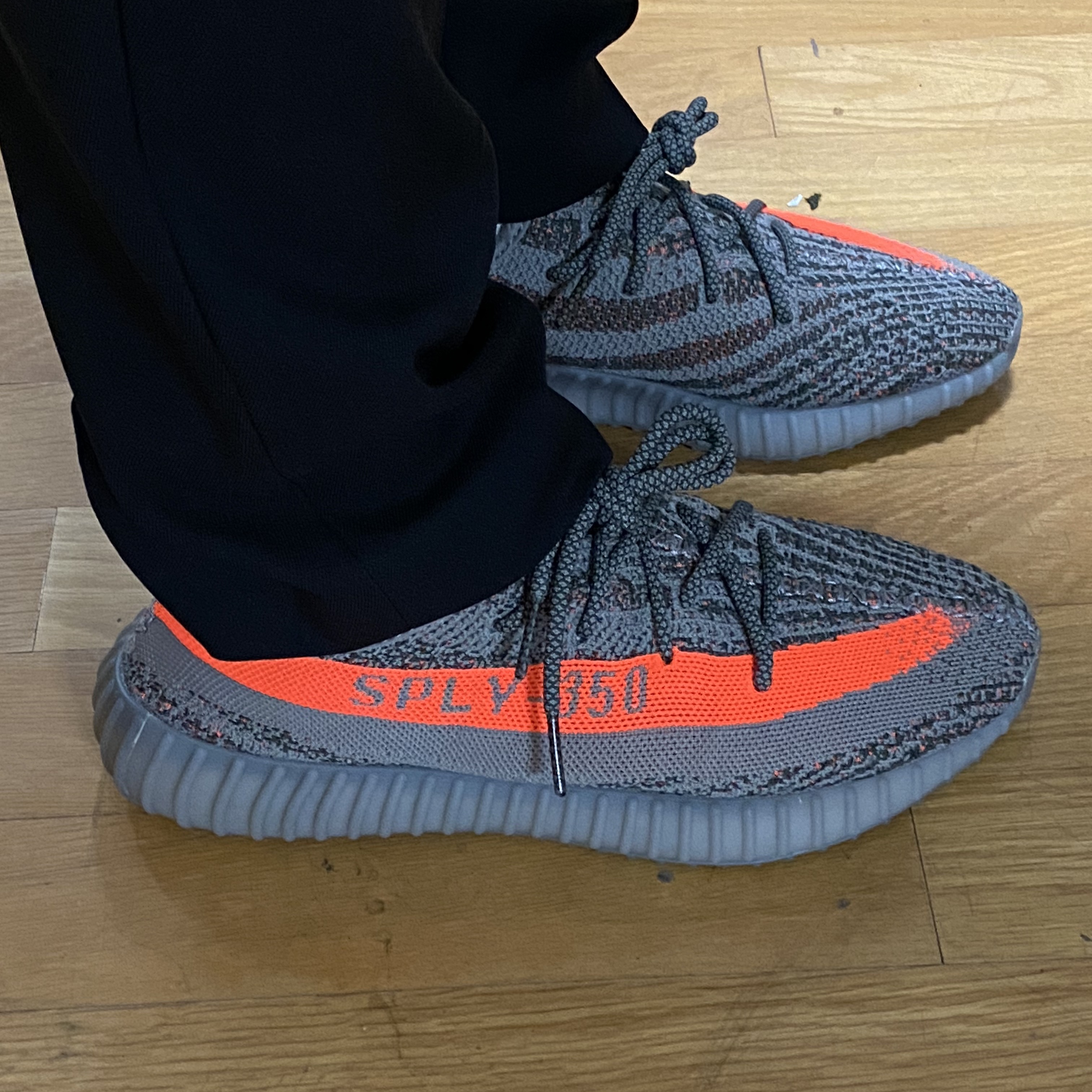 Adidas Yeezy Boost 350 V2 Beluga - Reflective 착용 스타일 - 2