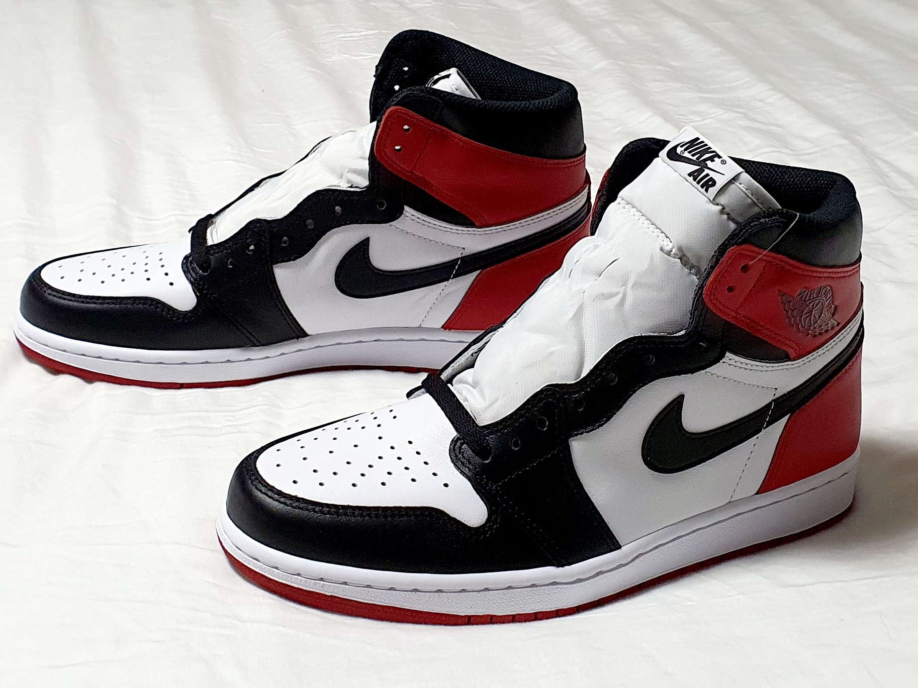 Jordan 1 Retro High OG Black Toe 2016 착용 스타일 - 3